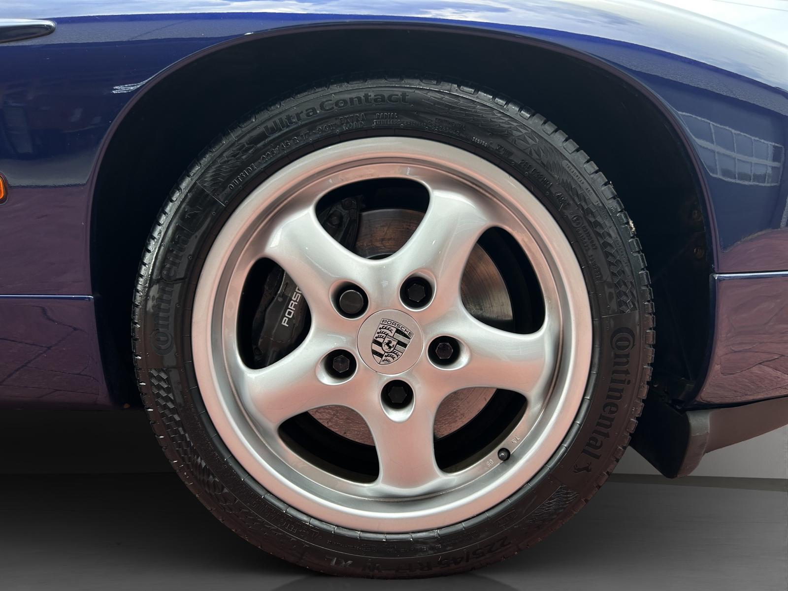 PORSCHE 928 GTS-image-7