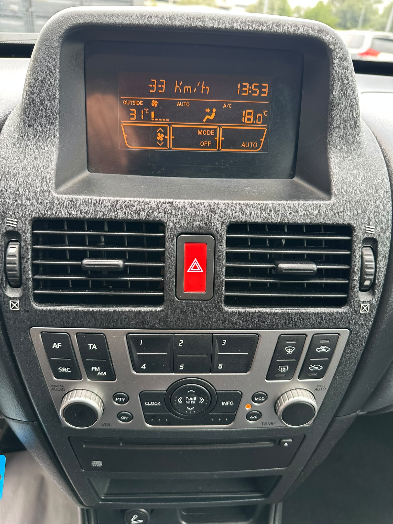 NISSAN Almera 1.8 16V business-image-13