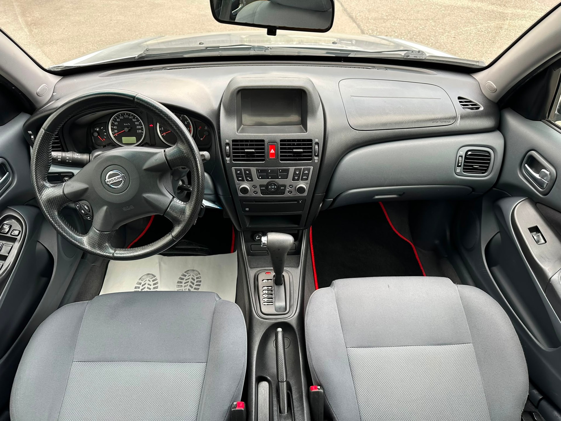 NISSAN Almera 1.8 16V business-image-10