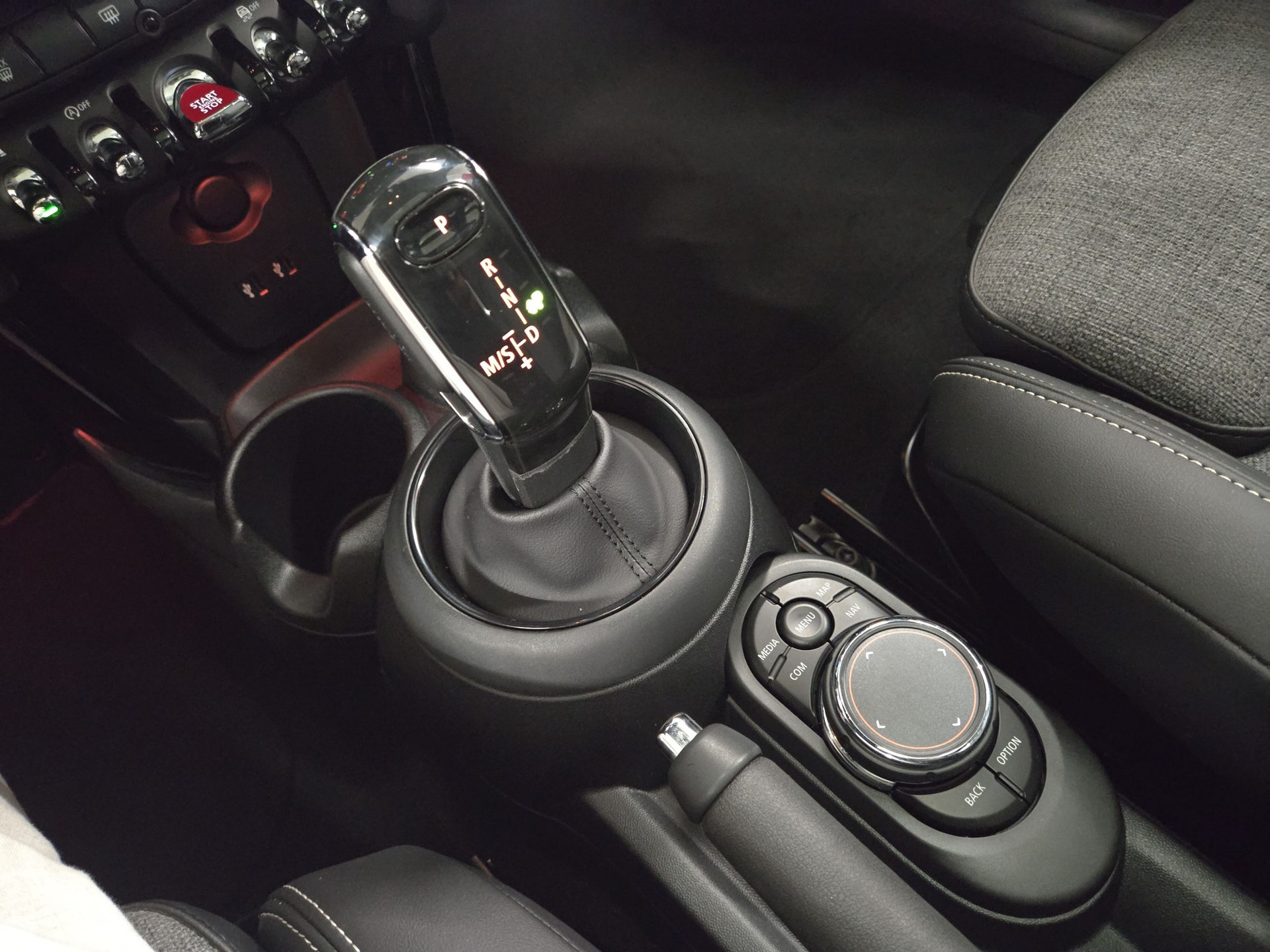 MINI Cooper Blackyard Steptronic DKG-image-10