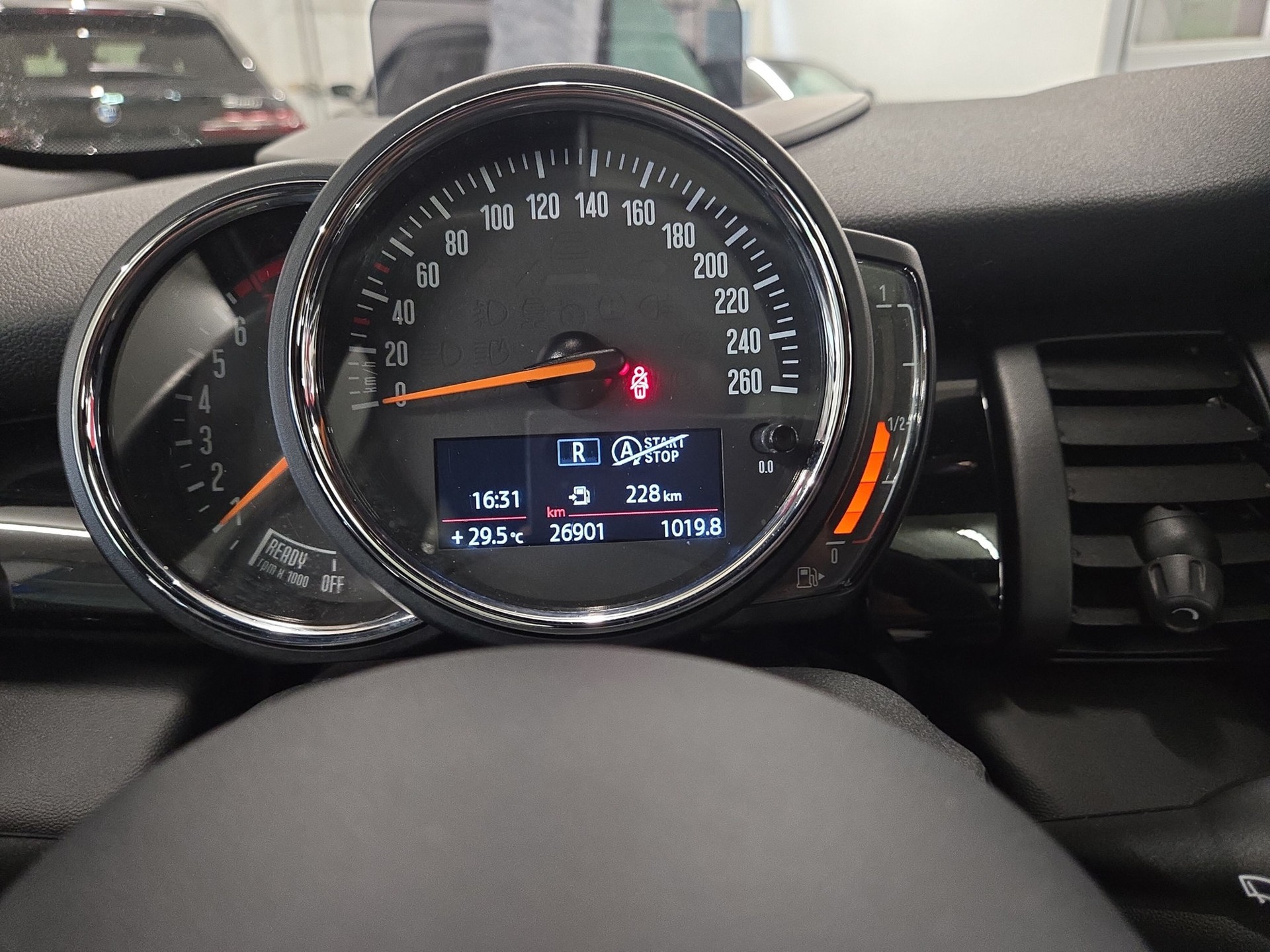 MINI Cooper Blackyard Steptronic DKG-image-11
