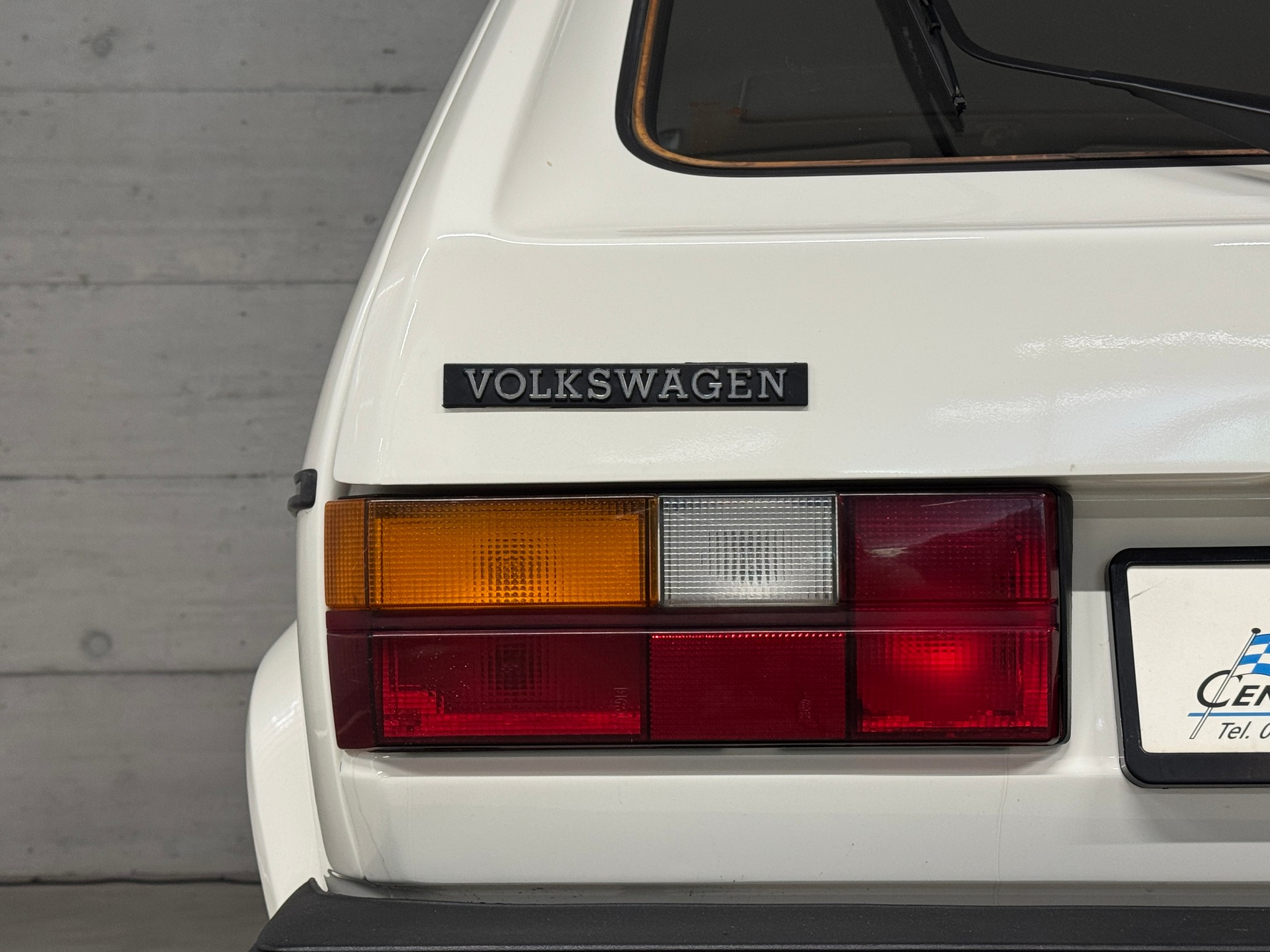 VW Golf 1600 GL-image-5