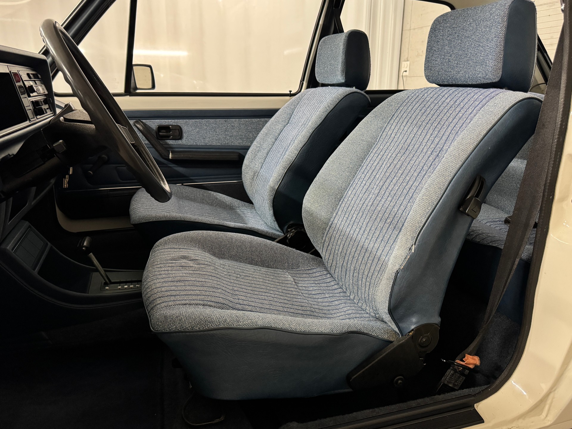 VW Golf 1600 GL-image-6