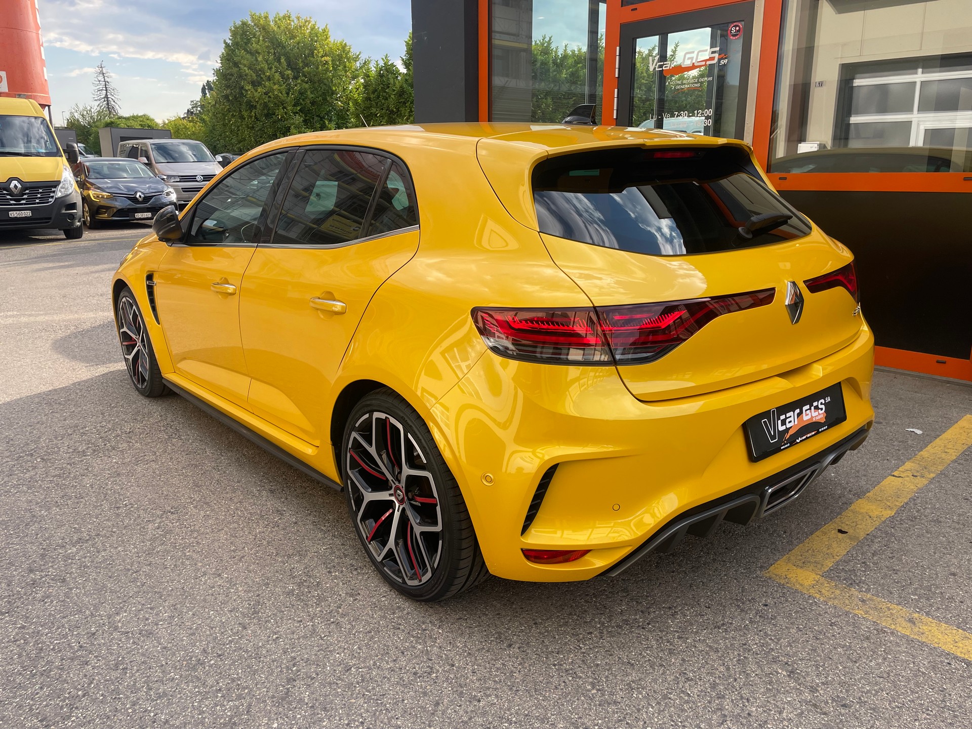 RENAULT Mégane R.S. 300 EDC-image-2