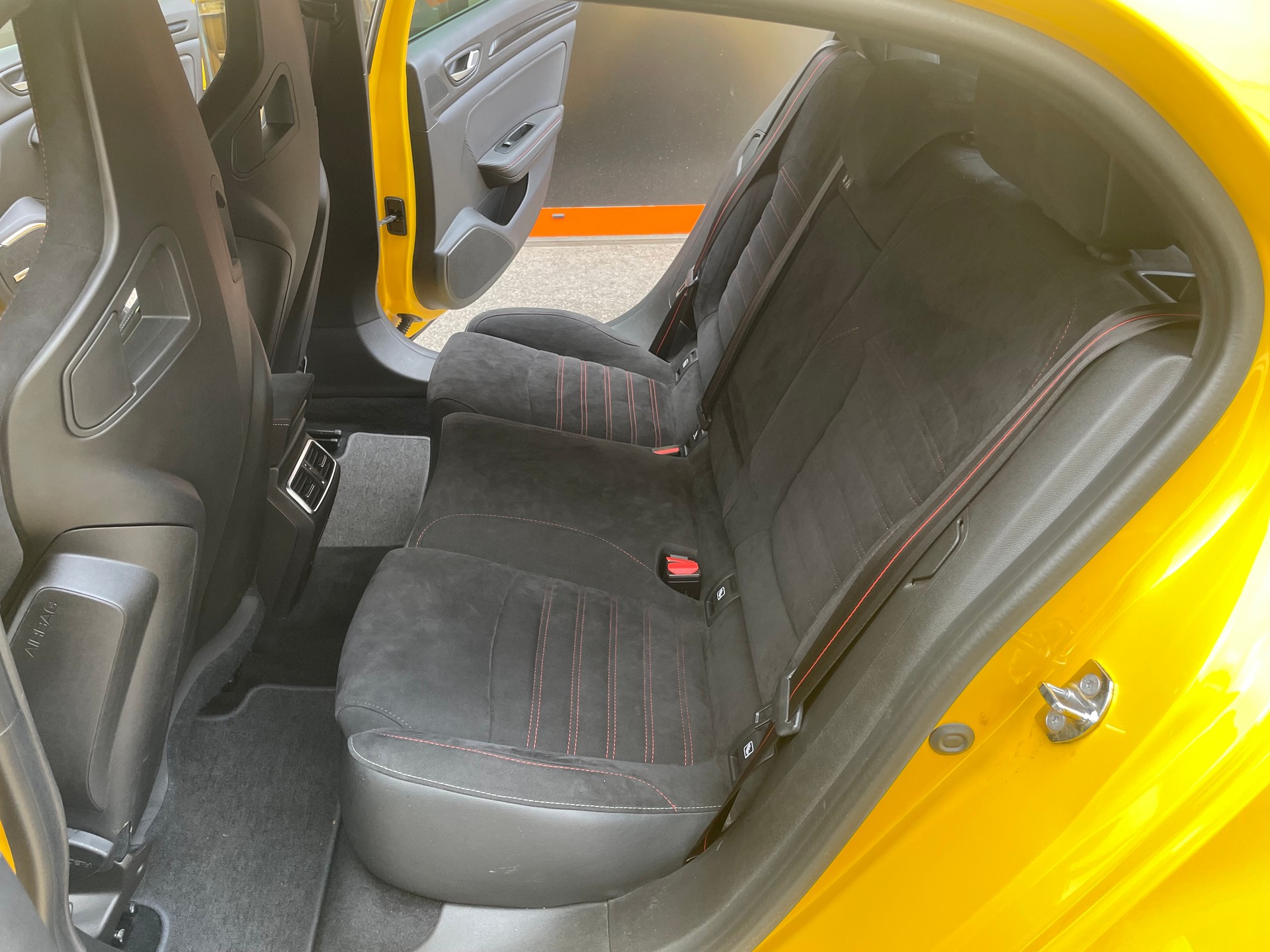 RENAULT Mégane R.S. 300 EDC-image-14