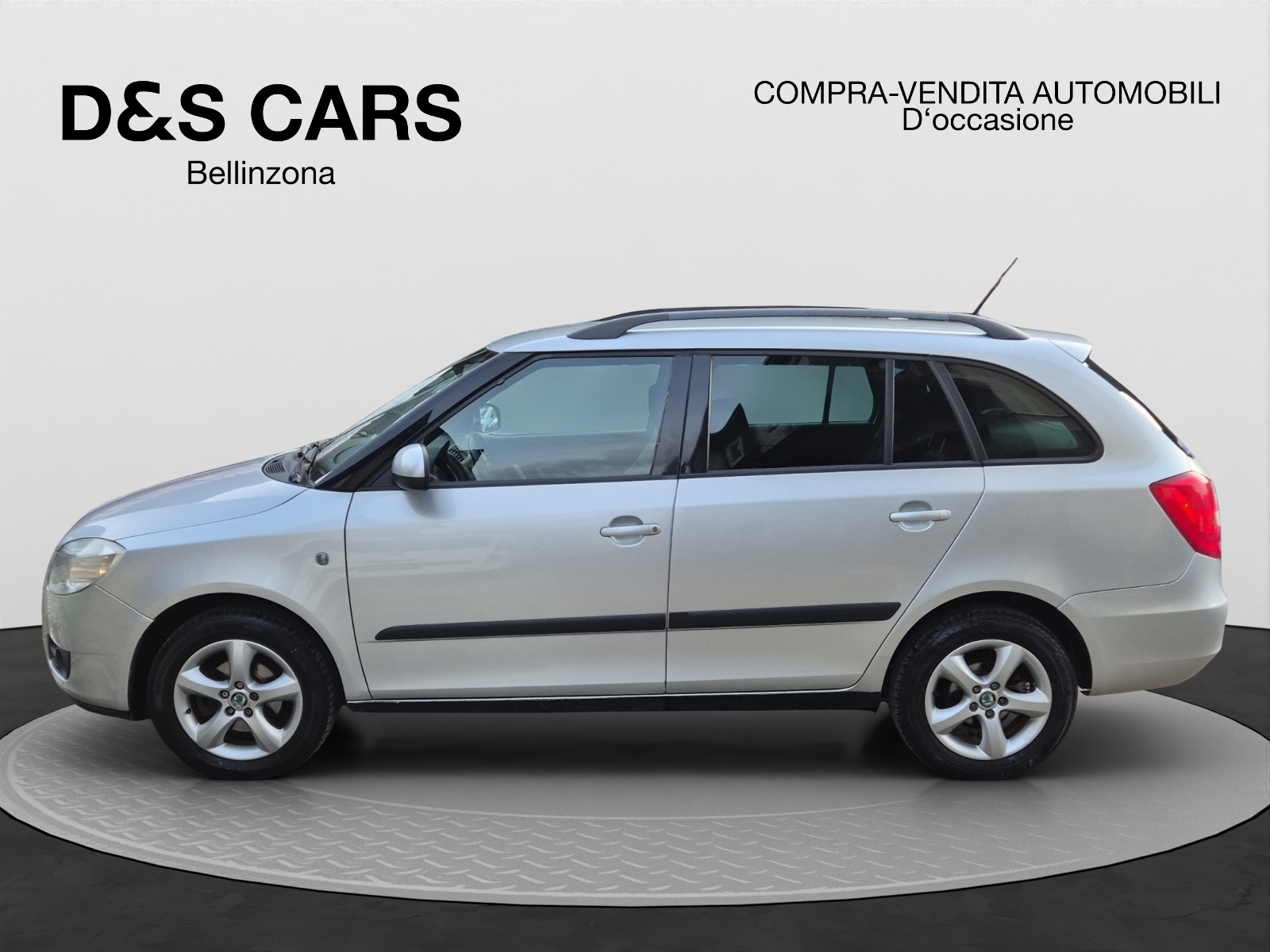 SKODA Fabia 1.6 Elegance-image-1
