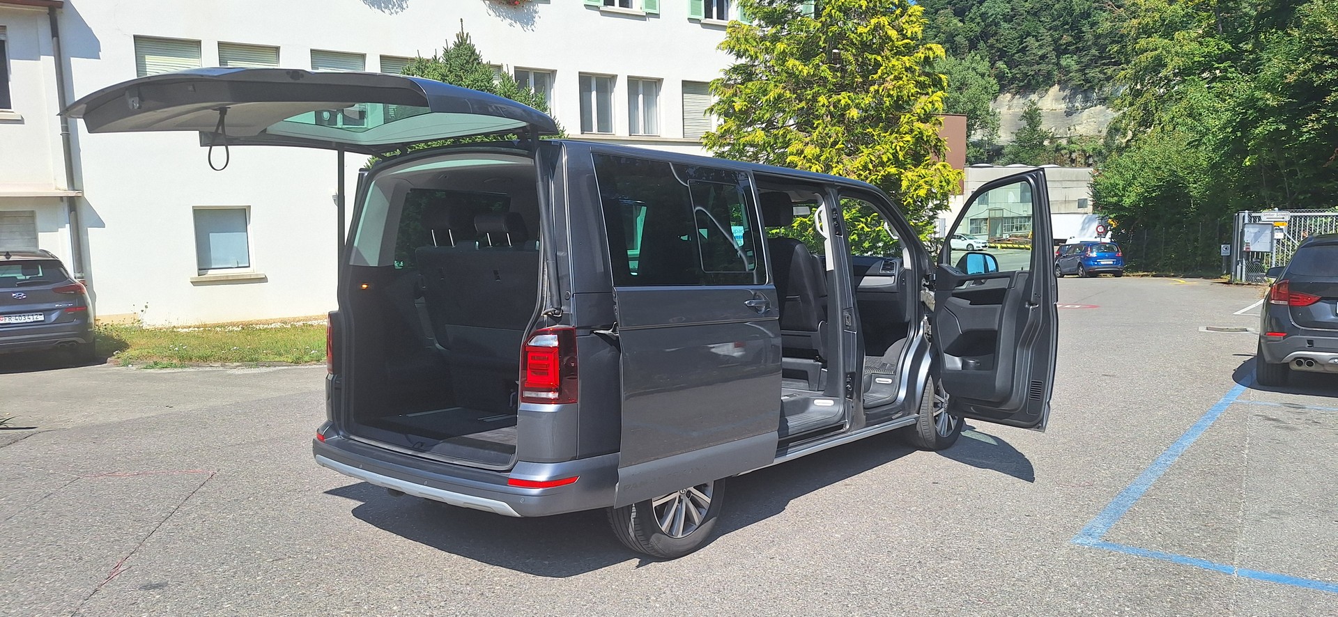 VW T6 Multivan 2.0 Bi-TDI Panamericana 4Motion DSG-image-17