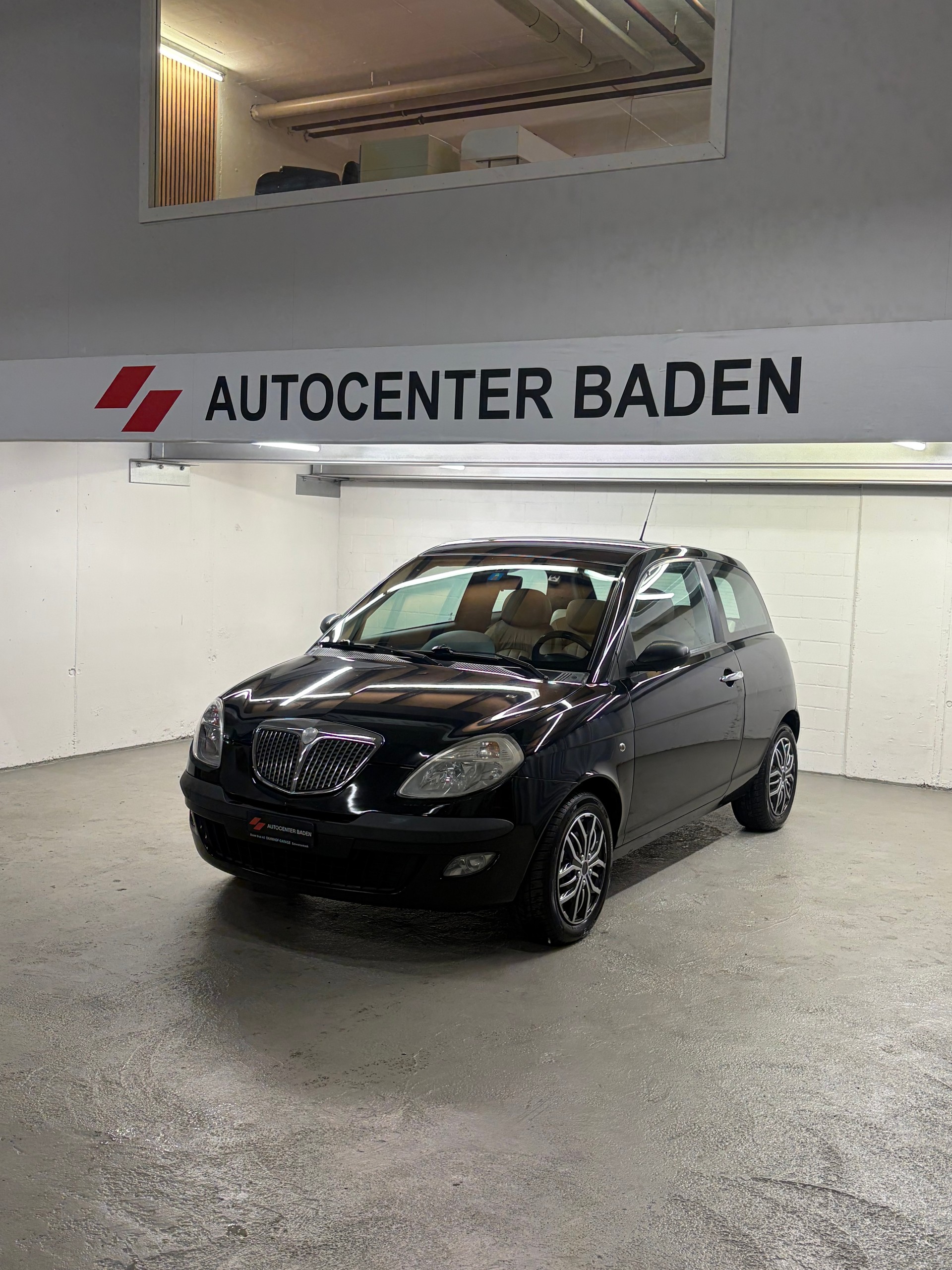 LANCIA Ypsilon 1.4 16V Glamour-image-0