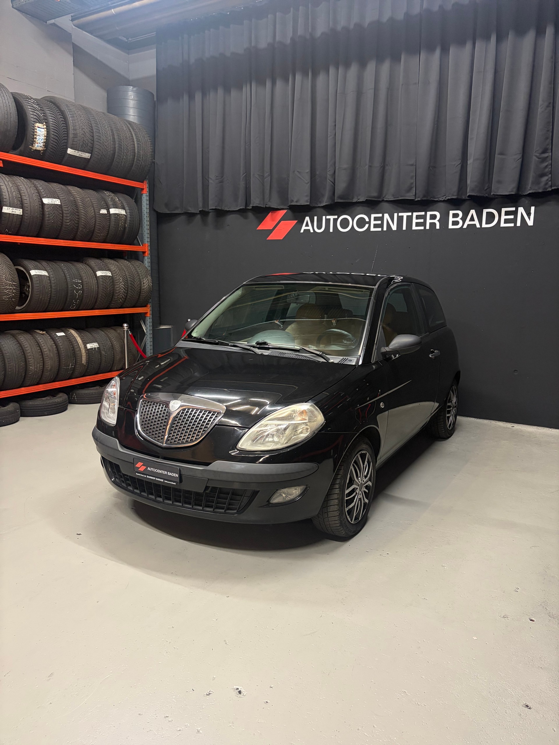 LANCIA Ypsilon 1.4 16V Glamour-showroom-element-3