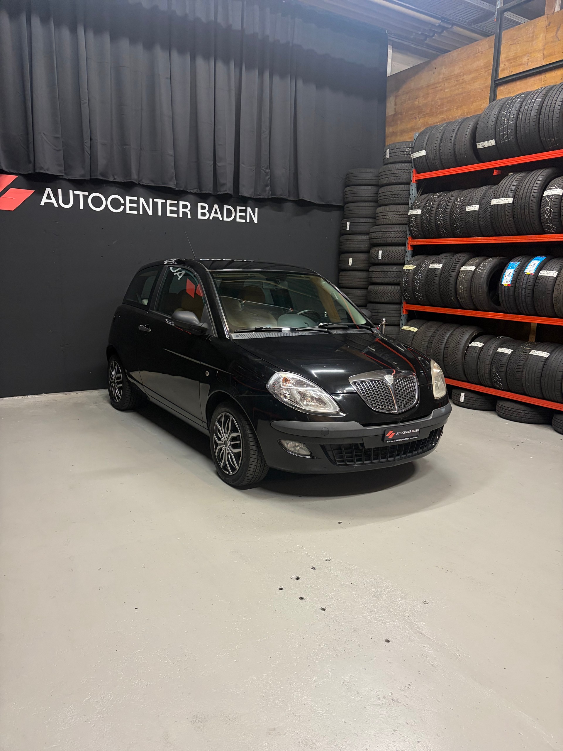 LANCIA Ypsilon 1.4 16V Glamour-showroom-element-1