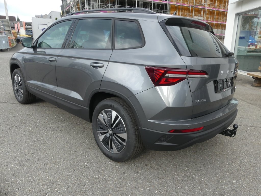 SKODA Karoq 2.0 TDI CR Dynamic 4x4 DSG-image-1