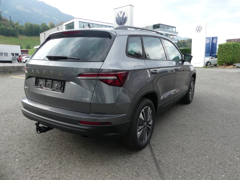 SKODA Karoq 2.0 TDI CR Dynamic 4x4 DSG-image-3