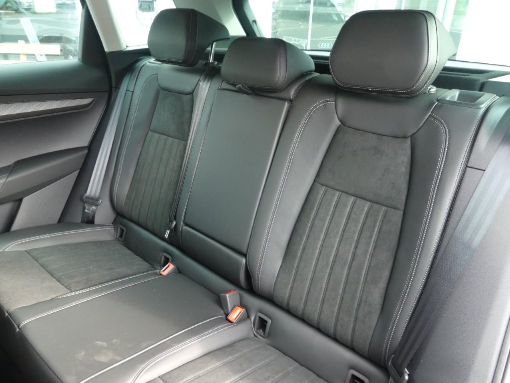 SKODA Karoq 2.0 TDI CR Dynamic 4x4 DSG-image-11