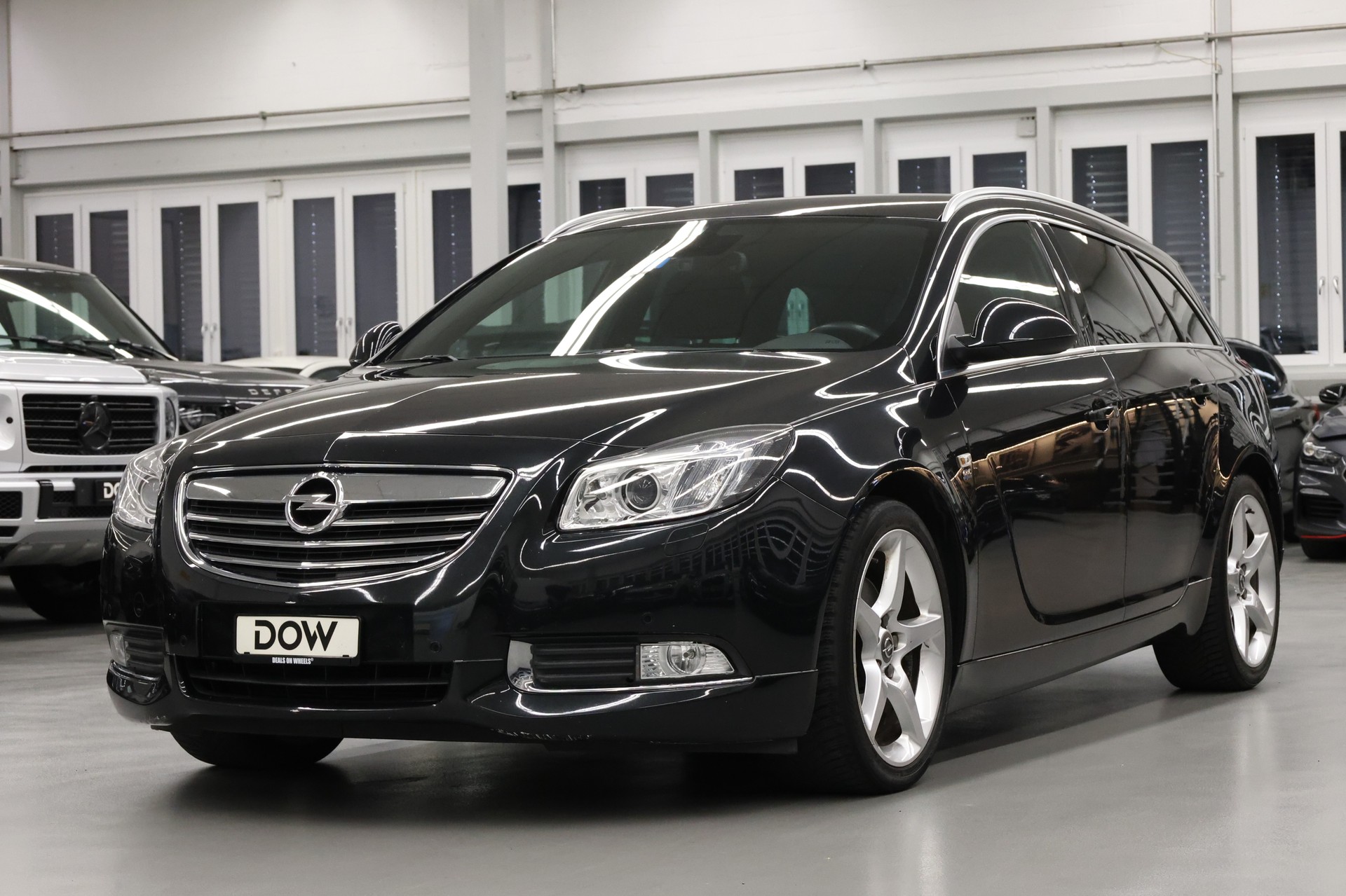 OPEL Insignia Sports Tourer 2.0 T Sport-image-2