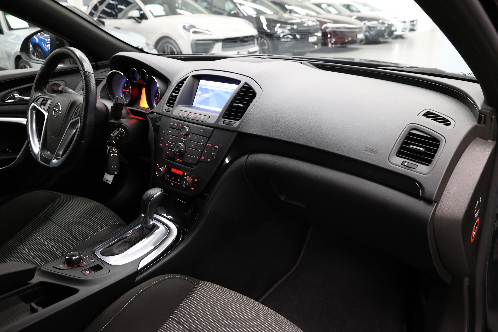OPEL Insignia Sports Tourer 2.0 T Sport-image-15