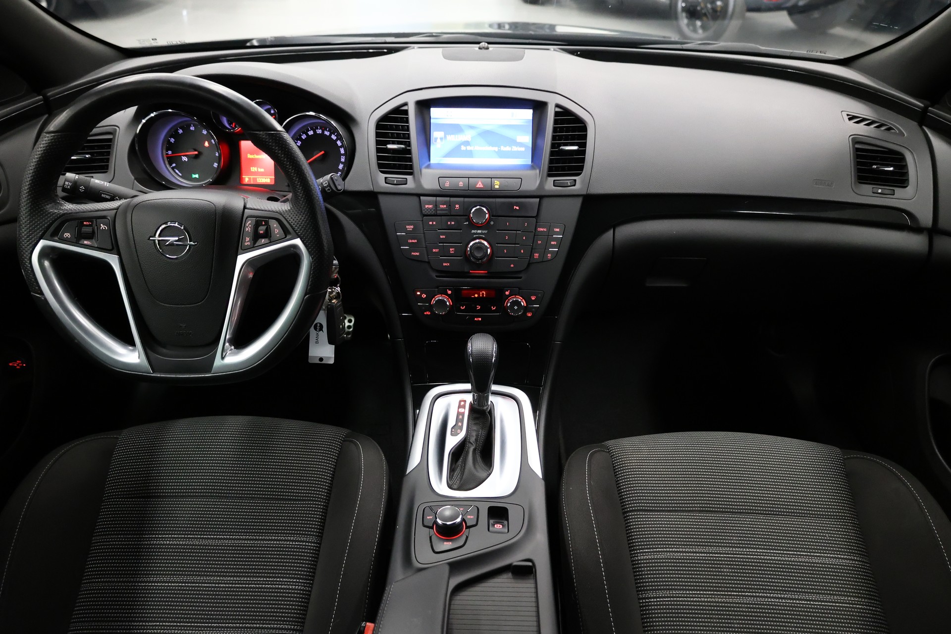 OPEL Insignia Sports Tourer 2.0 T Sport-image-11