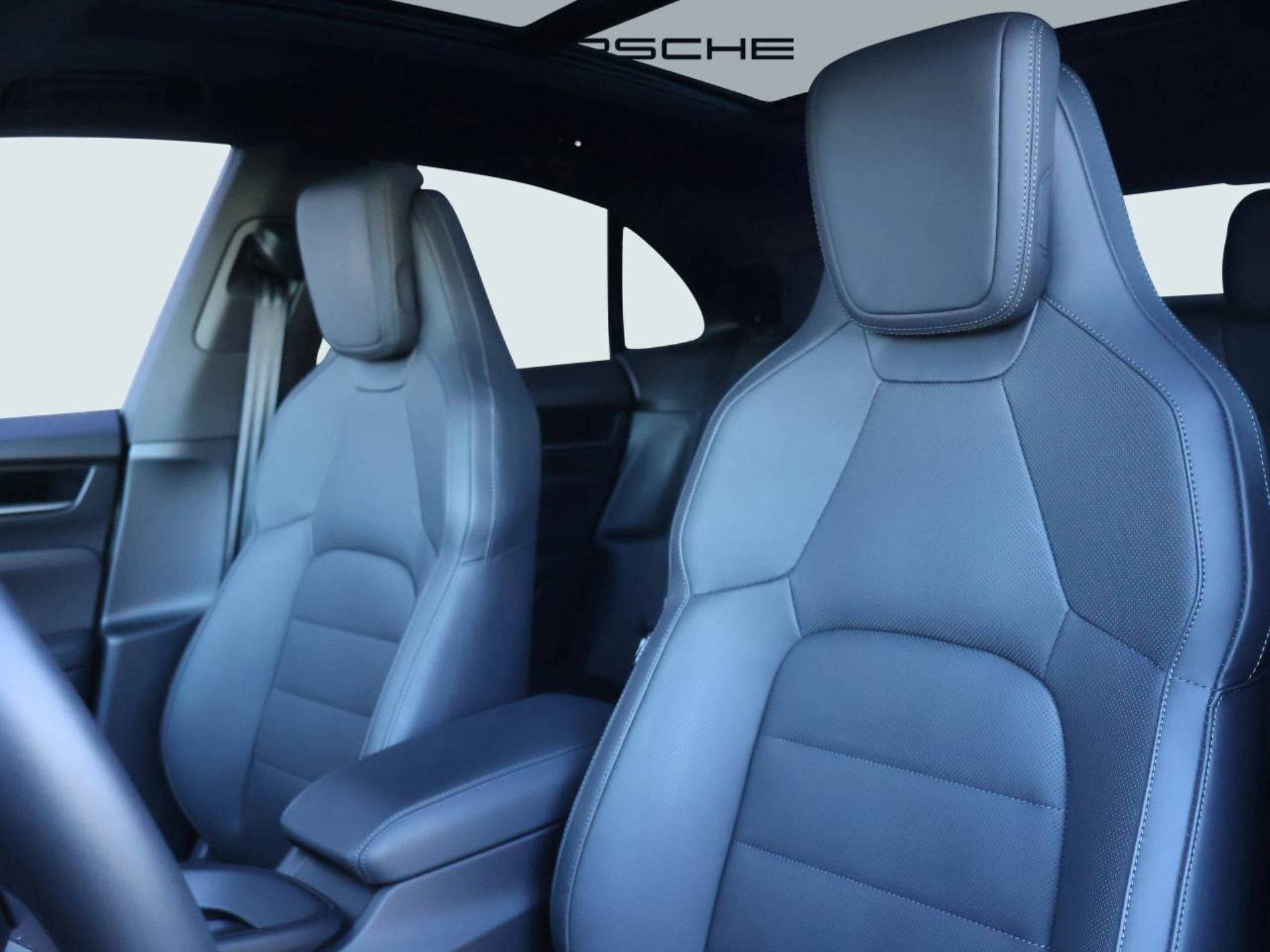 PORSCHE Macan 4S-image-4
