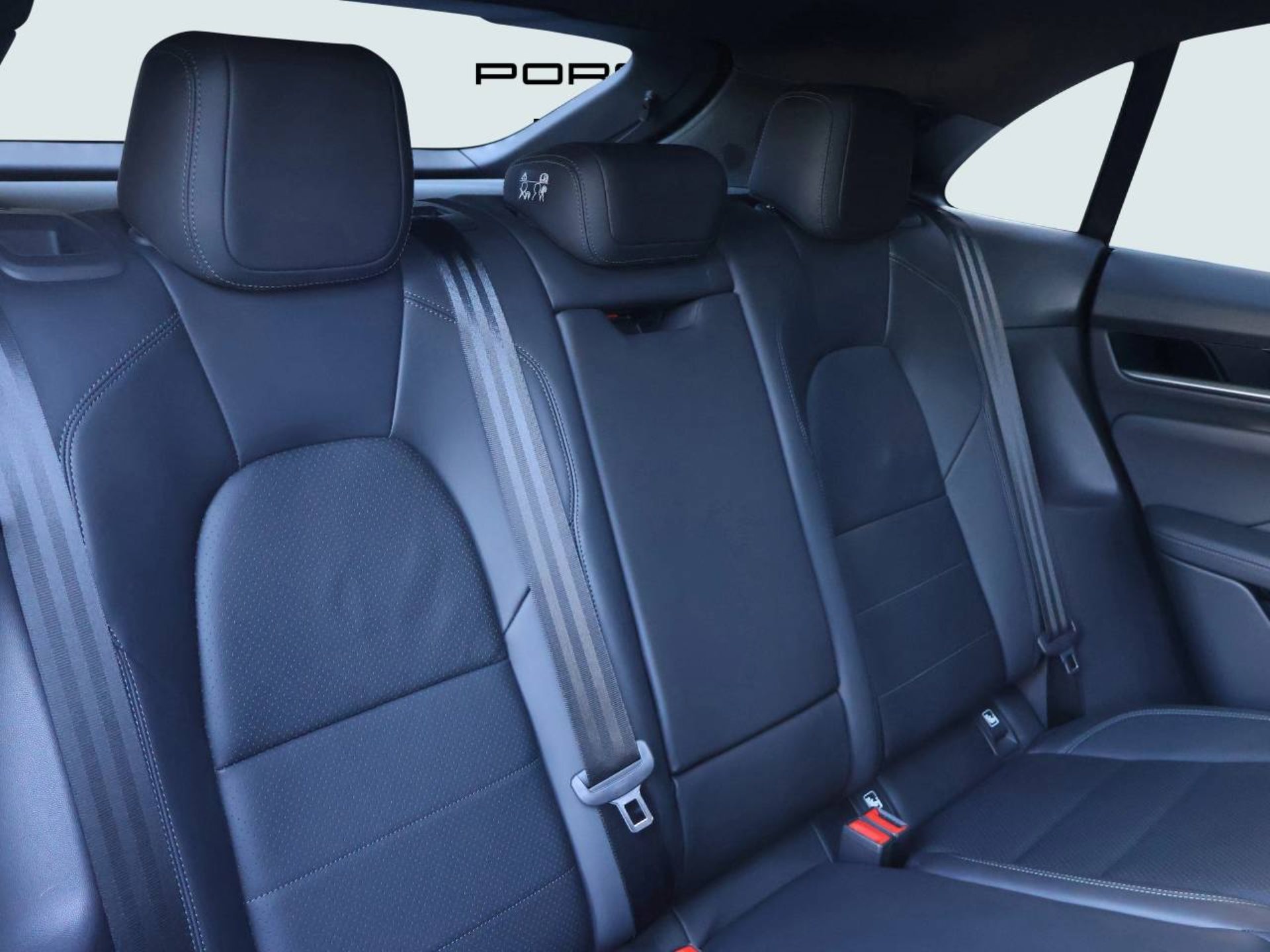 PORSCHE Macan 4S-image-14