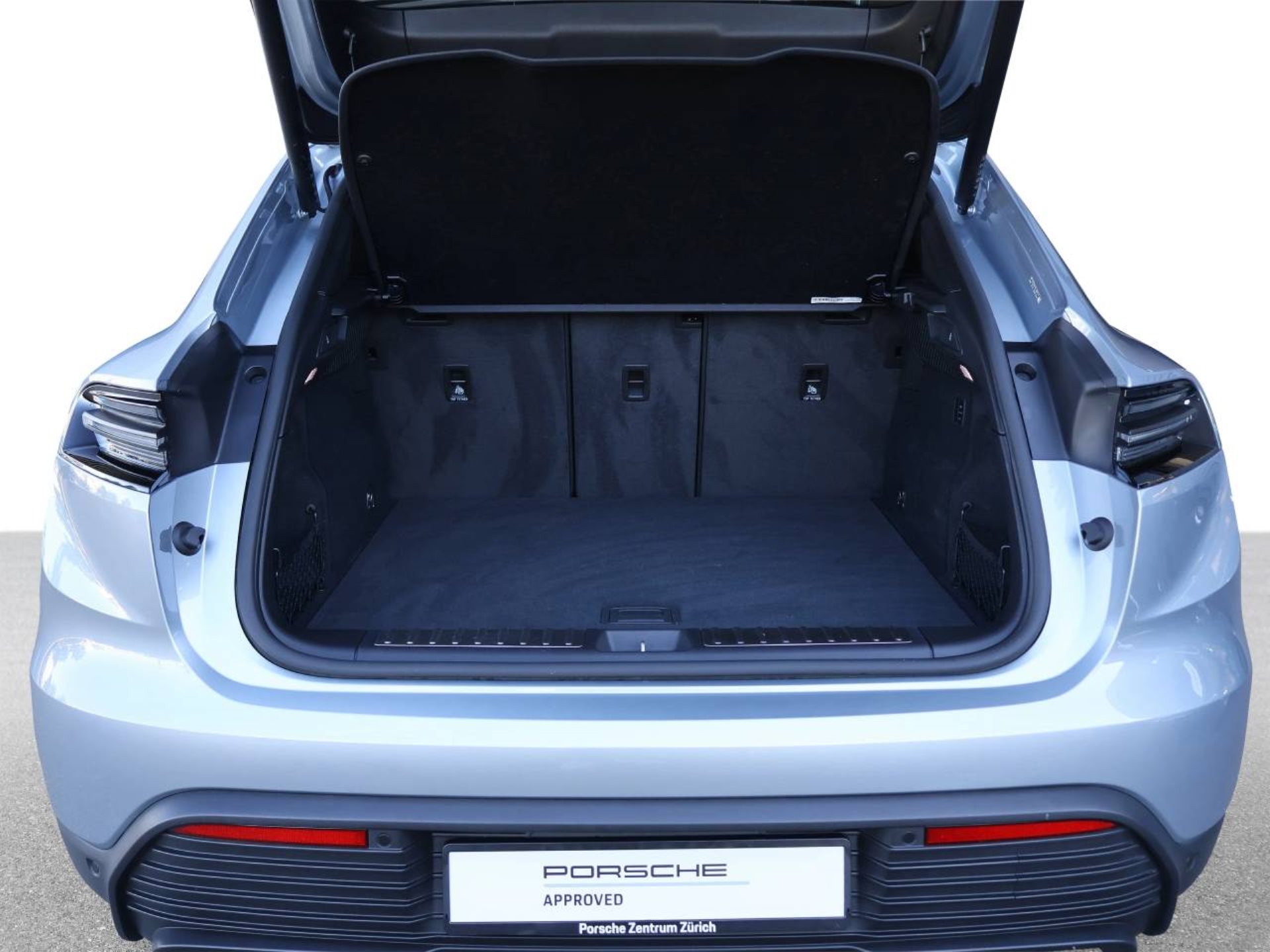PORSCHE Macan 4S-image-19