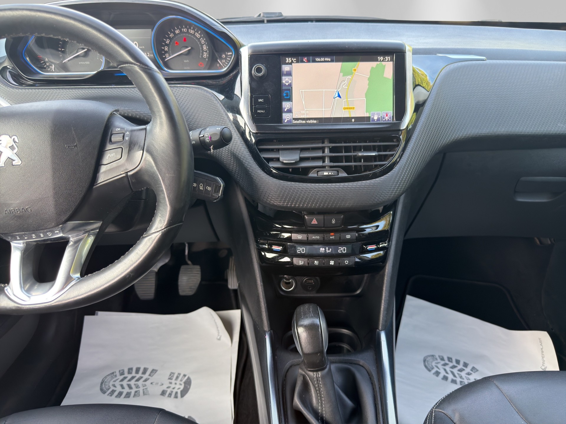 PEUGEOT 2008 1.6 VTI Allure-image-9