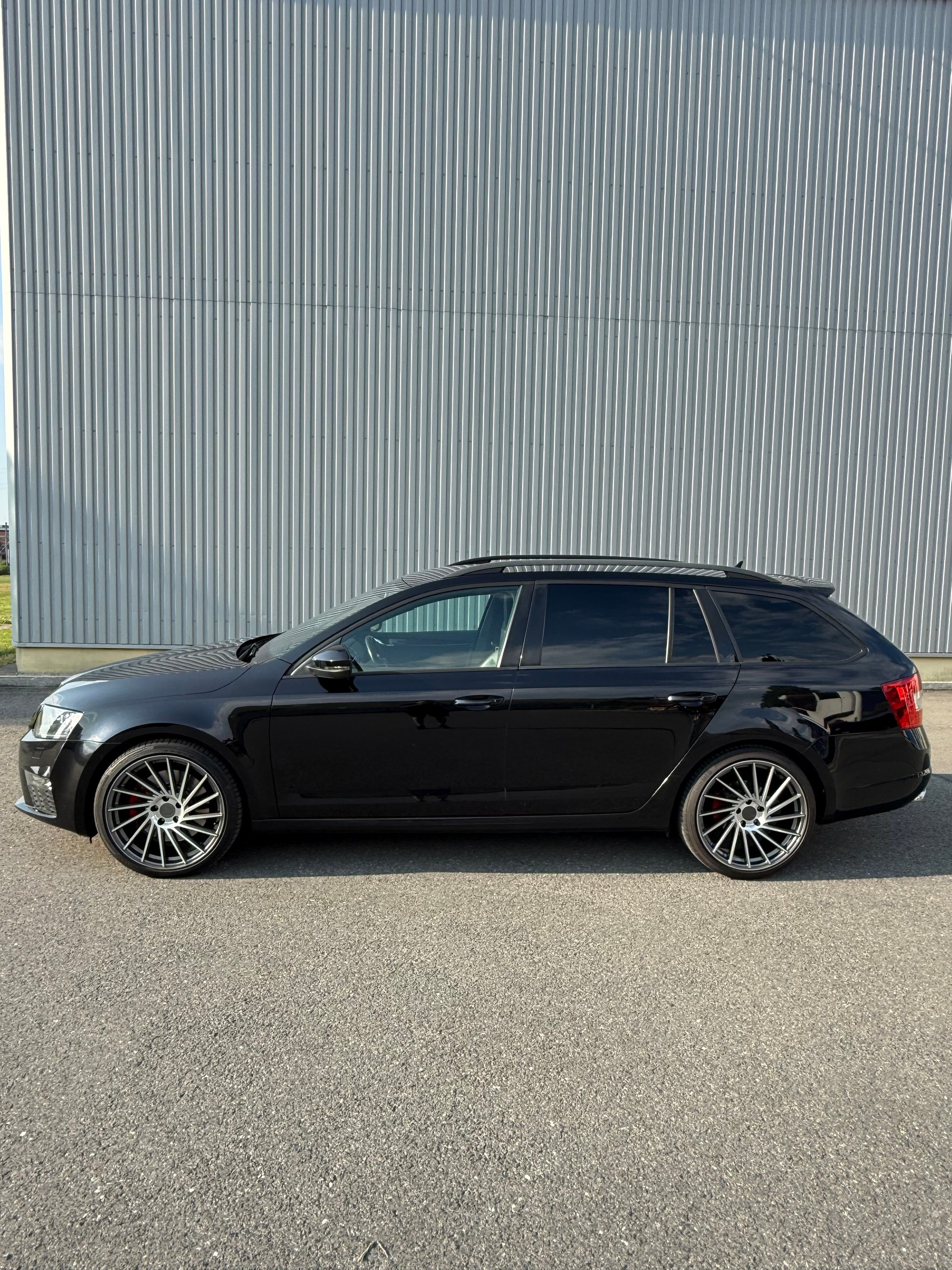 SKODA 2.0 TSI RS-image-2