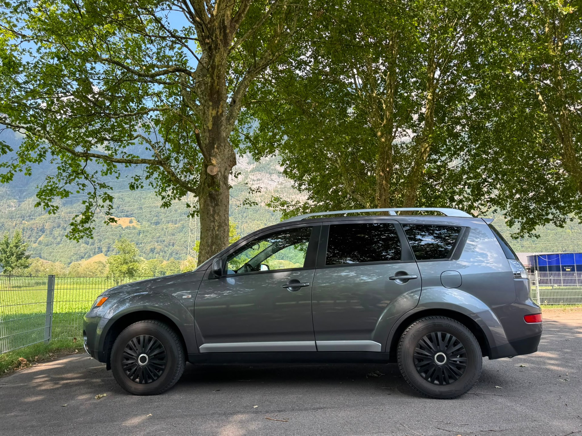 MITSUBISHI Outlander 2.0 DID Invite 4WD-image-4