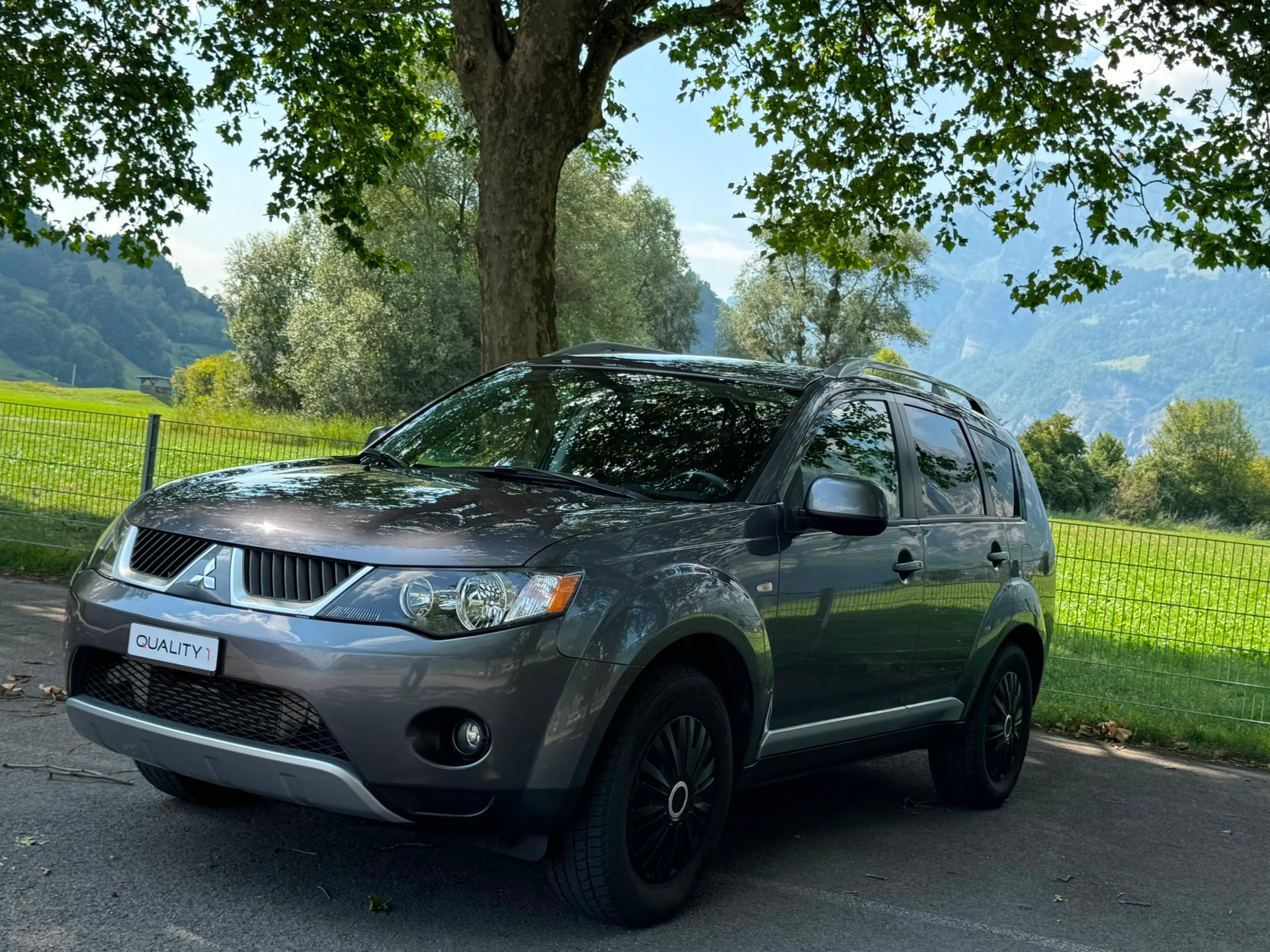 MITSUBISHI Outlander 2.0 DID Invite 4WD-image-1