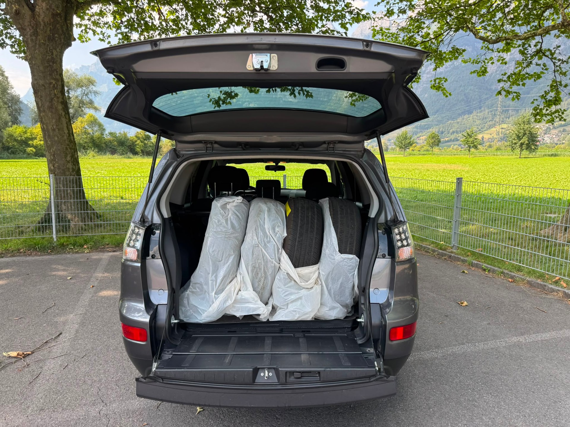 MITSUBISHI Outlander 2.0 DID Invite 4WD-image-8
