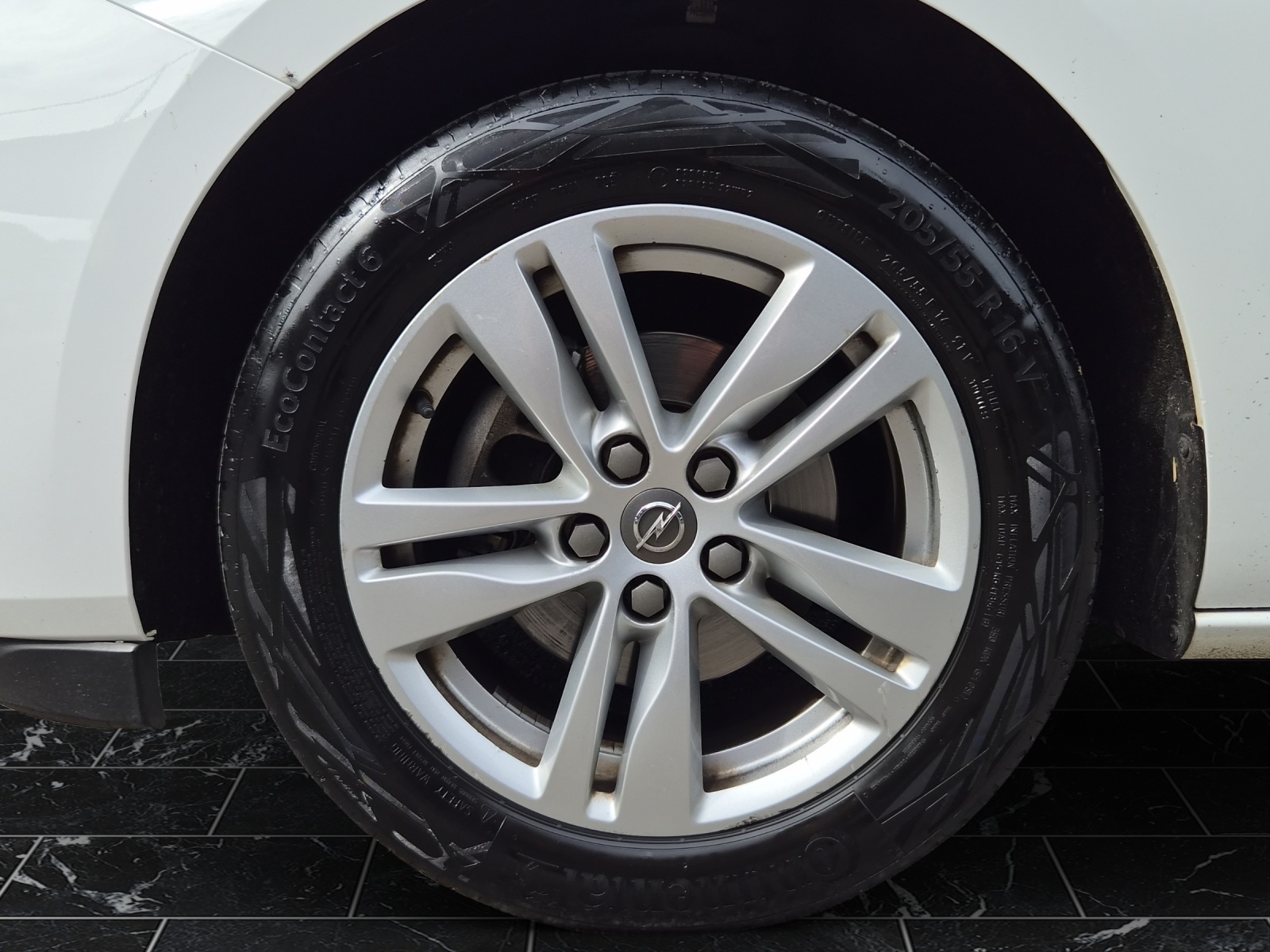 OPEL Astra Sports Tourer 1.4 T Edition S/S-image-10