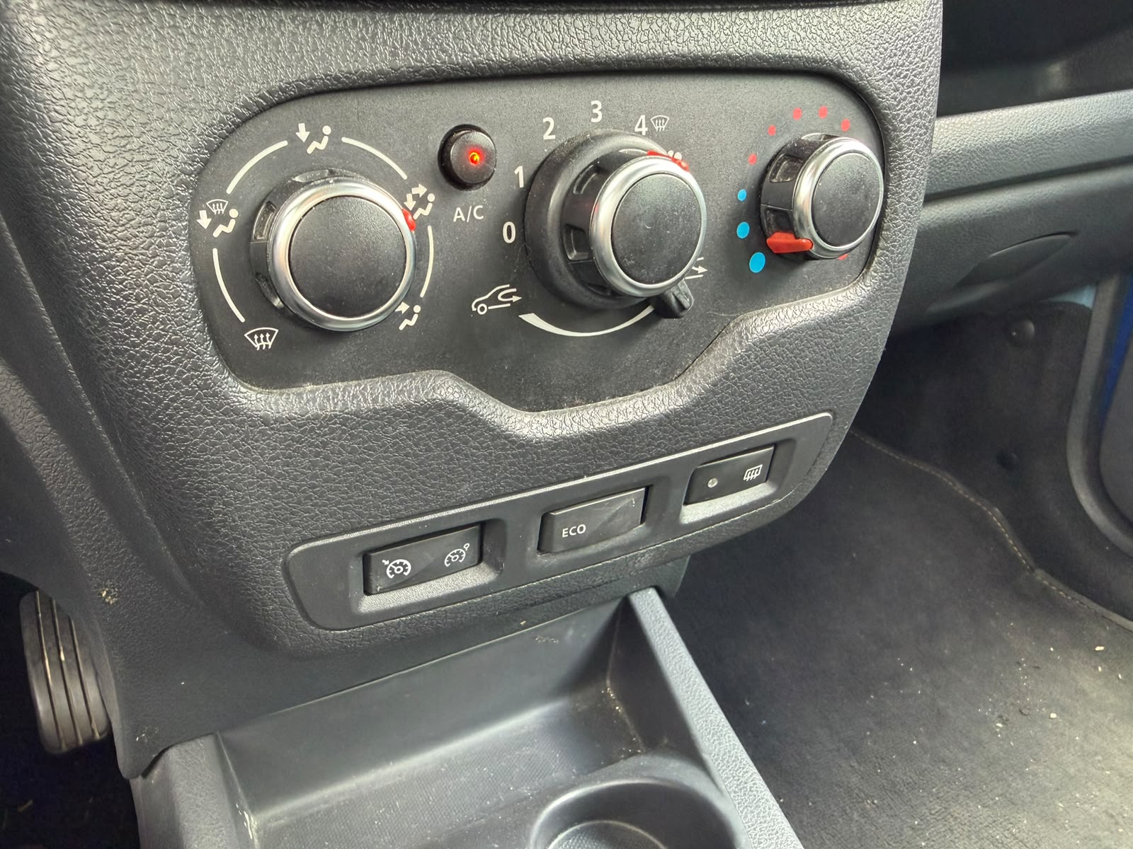 DACIA Dokker 1.2 T Stepway-image-24