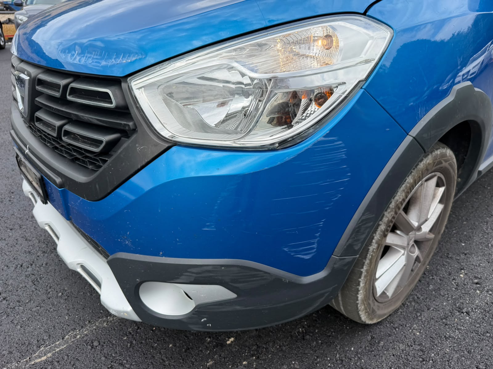 DACIA Dokker 1.2 T Stepway-image-1