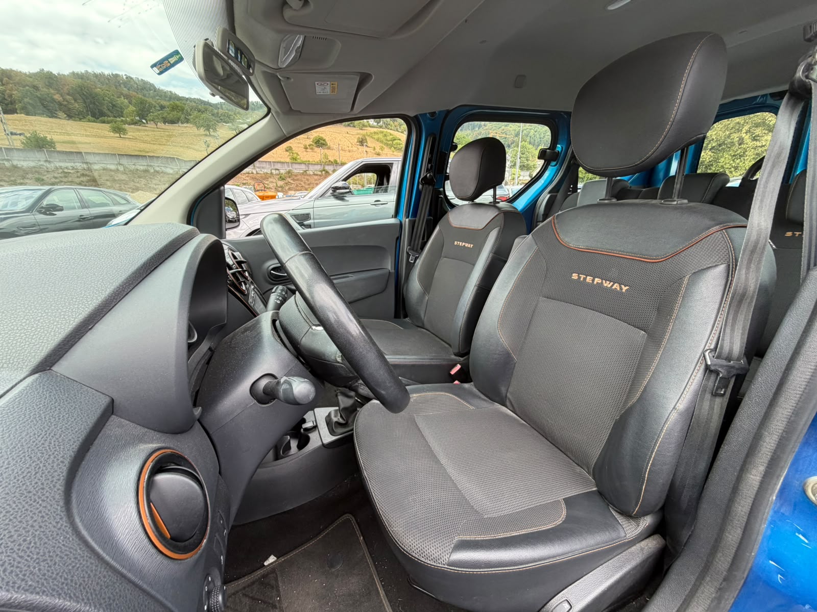 DACIA Dokker 1.2 T Stepway-image-11