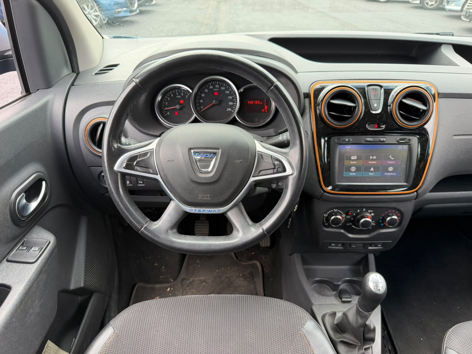 DACIA Dokker 1.2 T Stepway-image-19