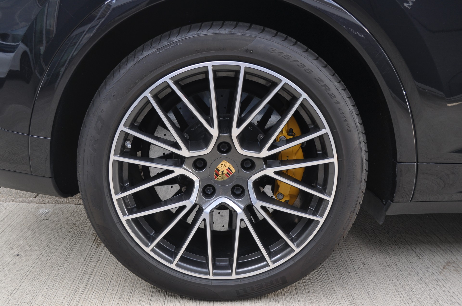 PORSCHE Cayenne Turbo S E-Hybrid-image-22