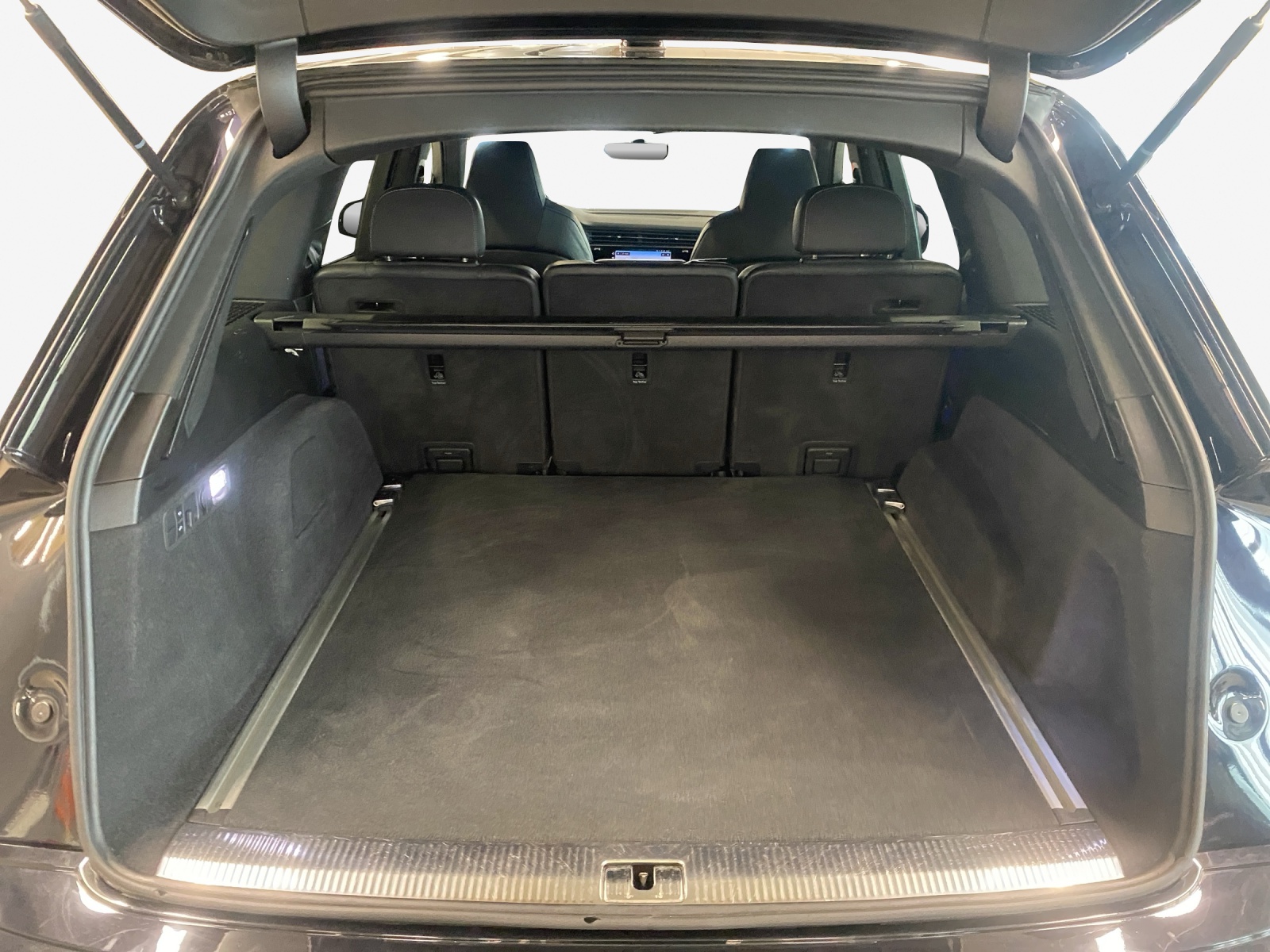 AUDI Q7 55 TFSI e quattro PHEV S line tiptronic-image-13