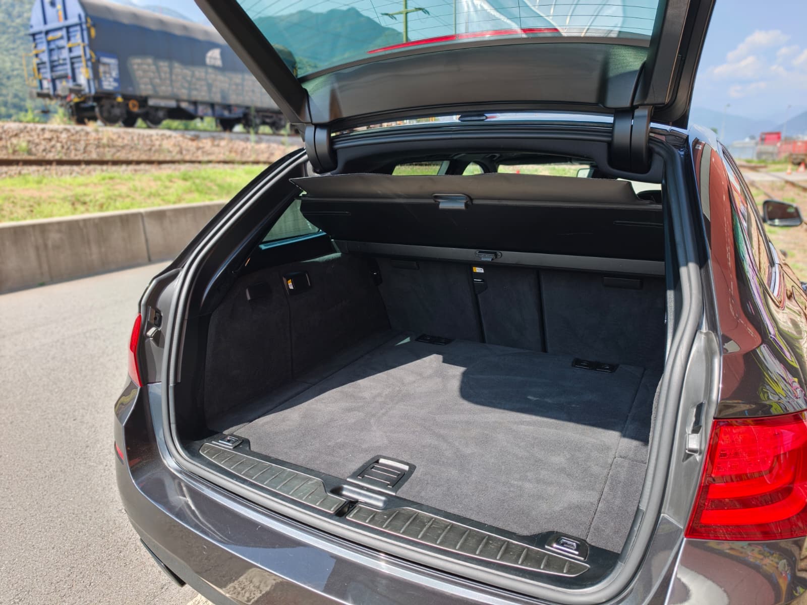 BMW M550d xDrive Touring Steptronic-image-7