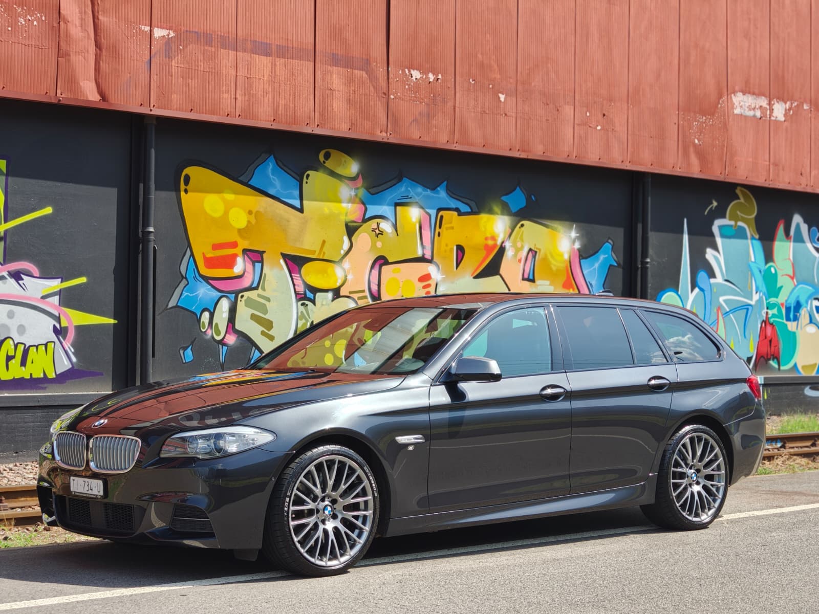 BMW M550d xDrive Touring Steptronic-image-0