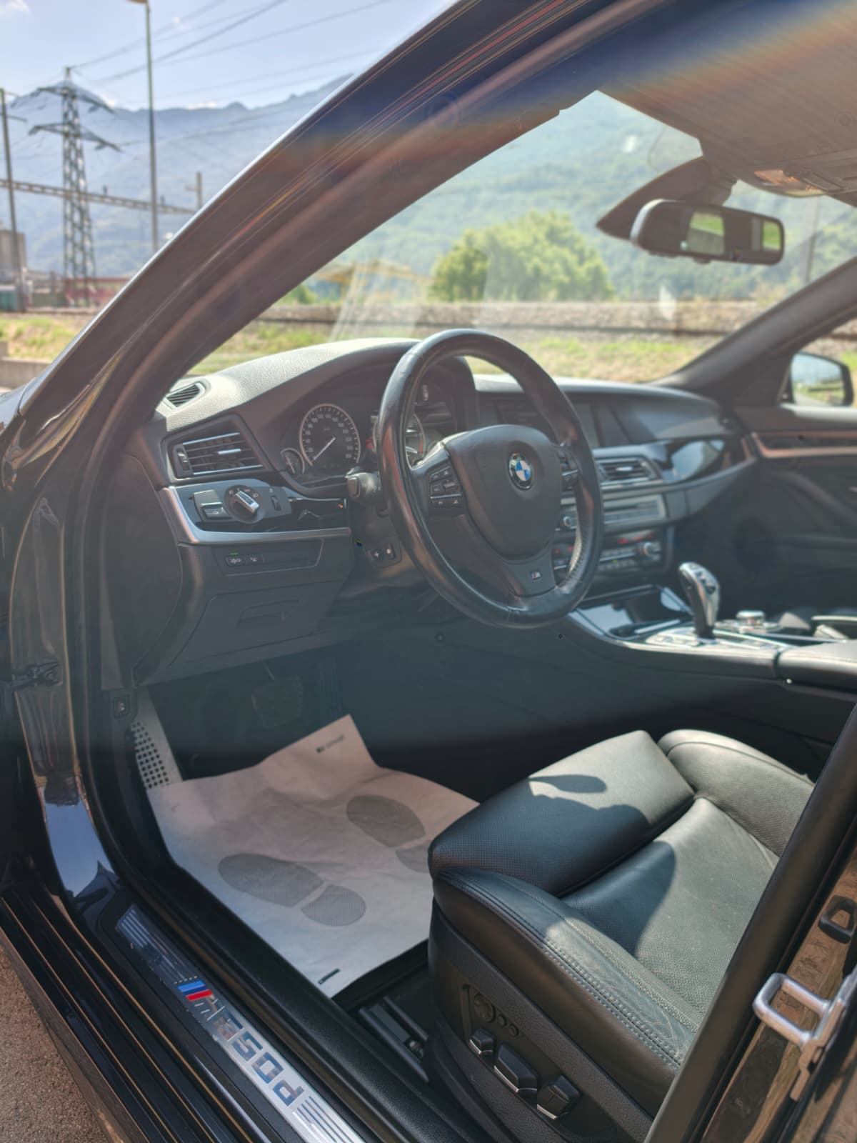BMW M550d xDrive Touring Steptronic-image-9