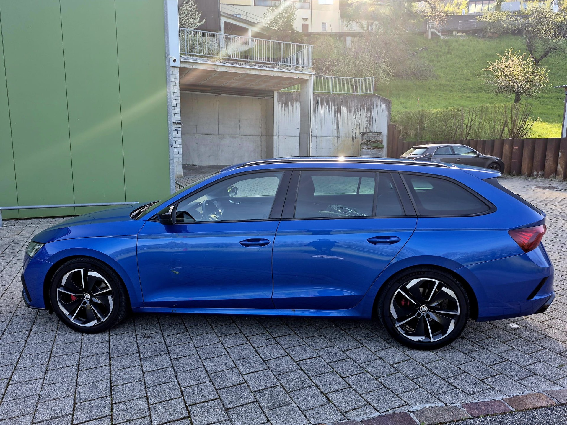 SKODA Octavia Combi 2.0 TDI DSG RS 4x4-image-3