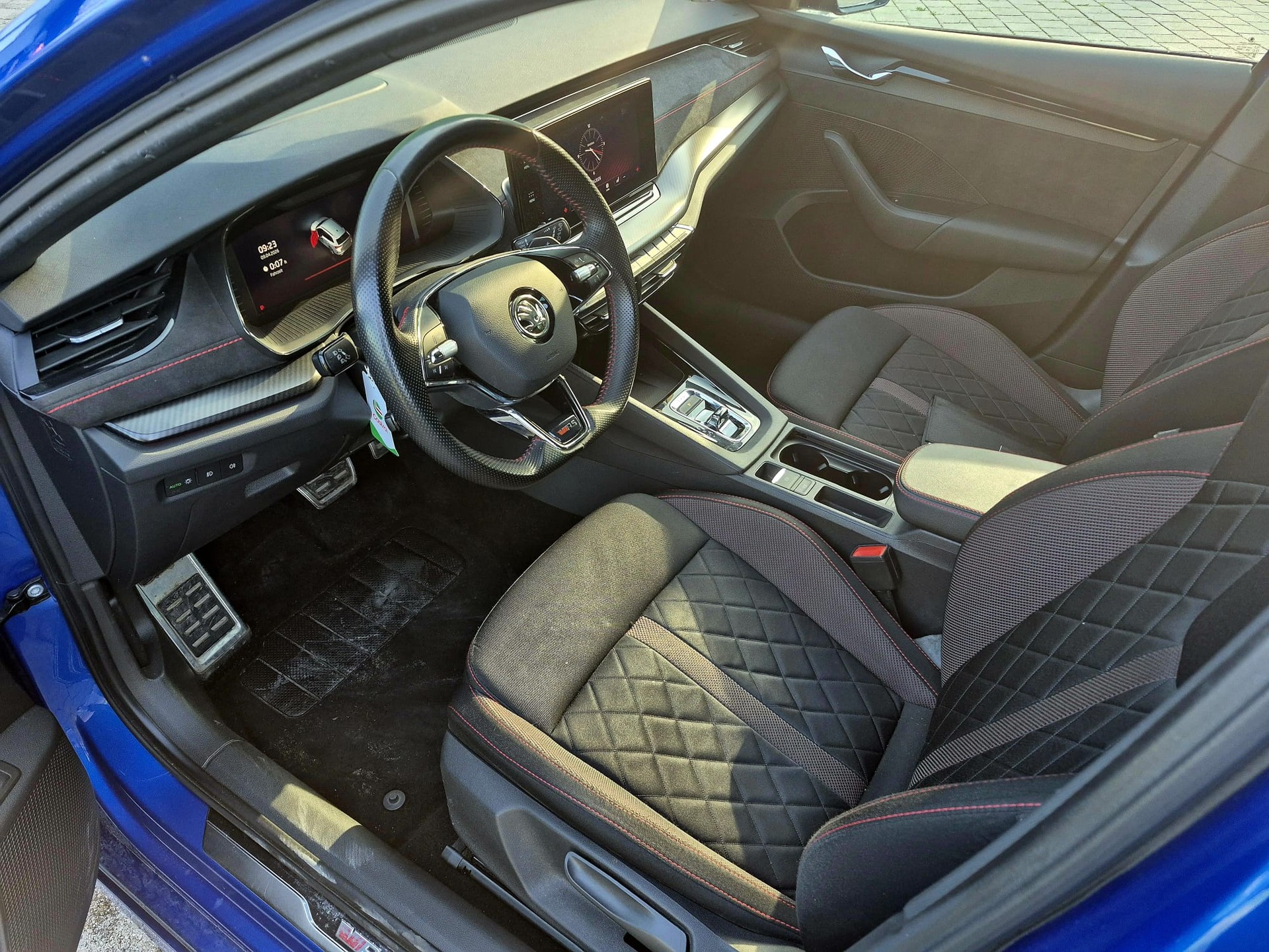 SKODA Octavia Combi 2.0 TDI DSG RS 4x4-image-7
