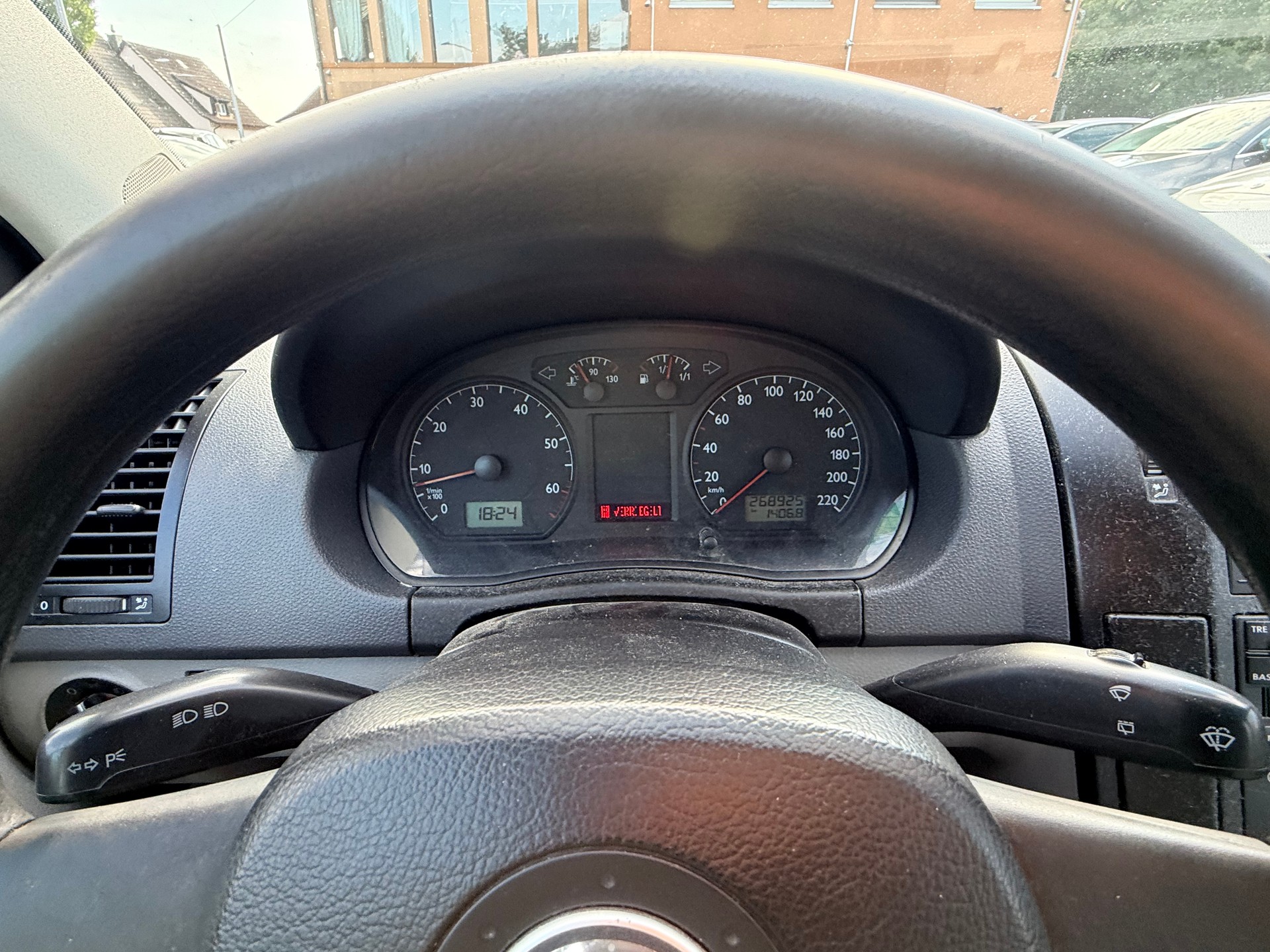 VW Polo 1.4 16V Comfortline-image-12
