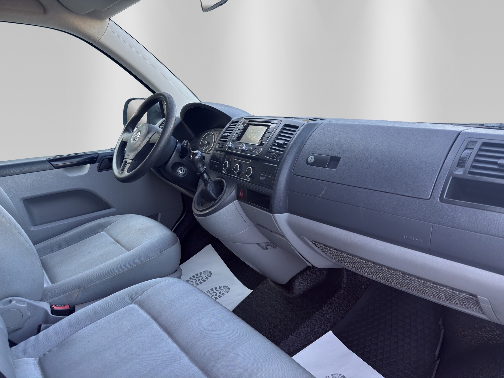 VW T5 2.0 TDI-image-12