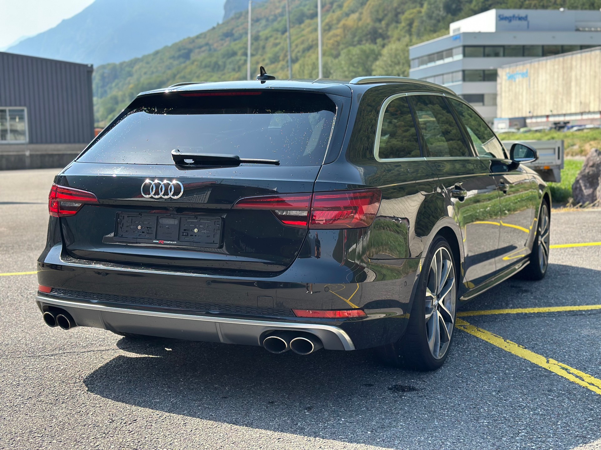 AUDI S4 Avant 3.0 TFSI quattro tiptronic-image-6