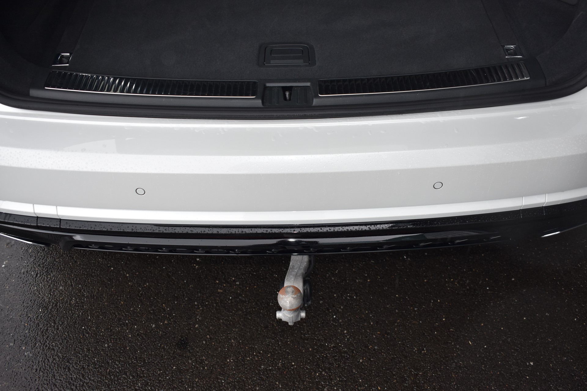 VW Touareg 3.0 TDI R-Line Tiptronic-image-13