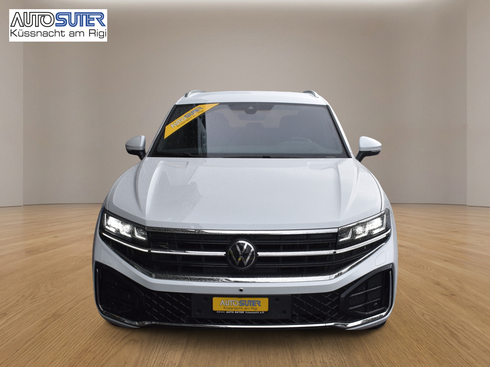 VW Touareg 3.0 TDI R-Line Tiptronic-image-1