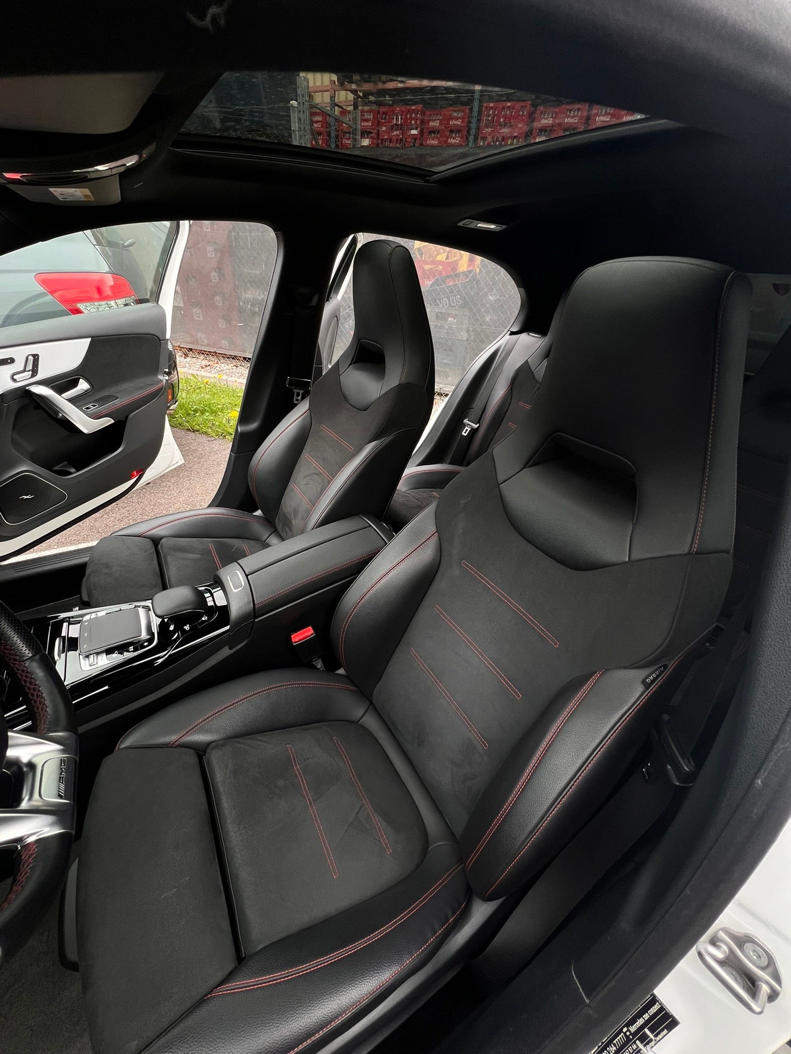 MERCEDES-BENZ A 35 AMG 4matic-image-4