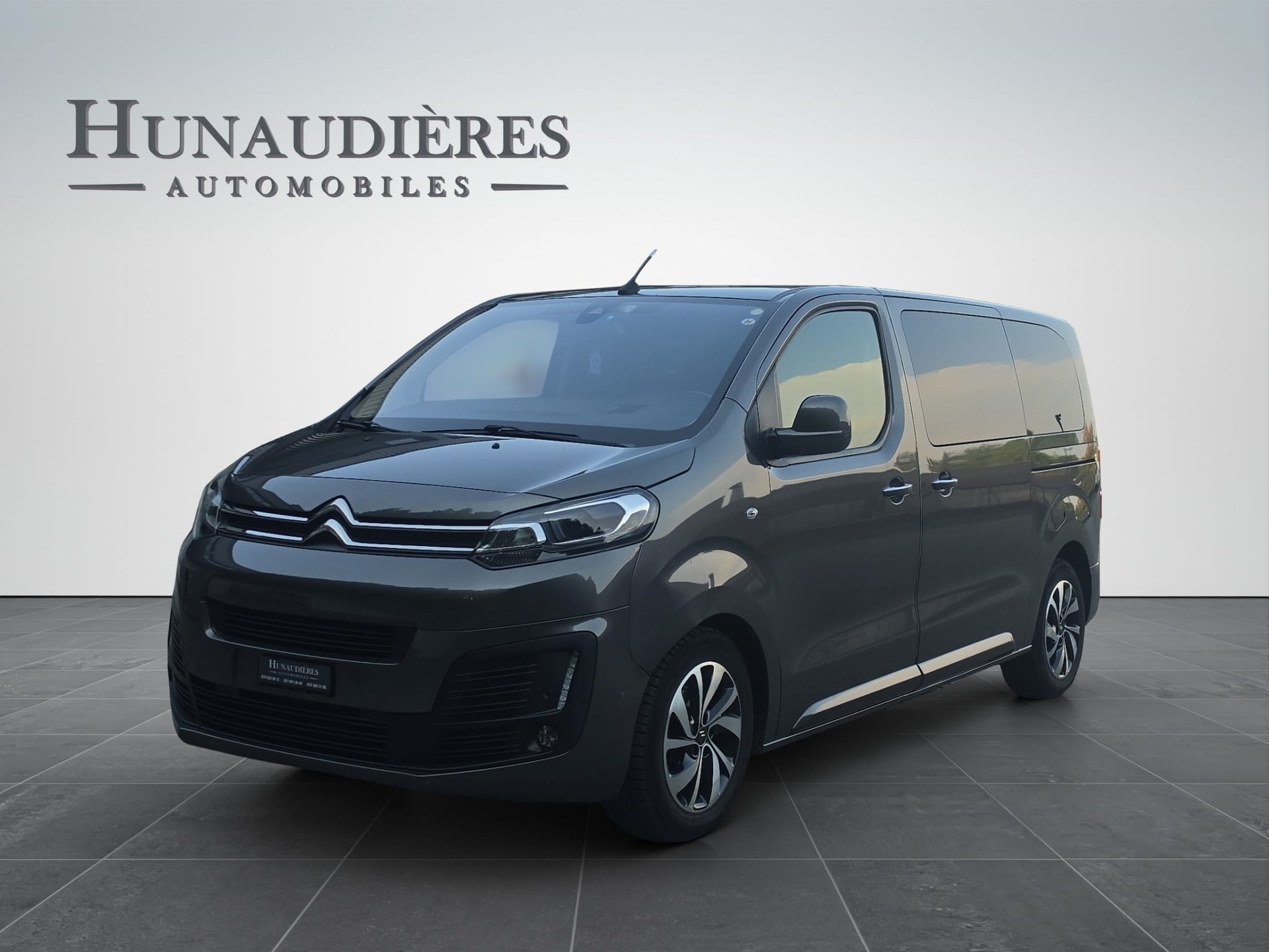 CITROEN Spacetourer 2.0 BlueHDi Shine M EAT-image-0
