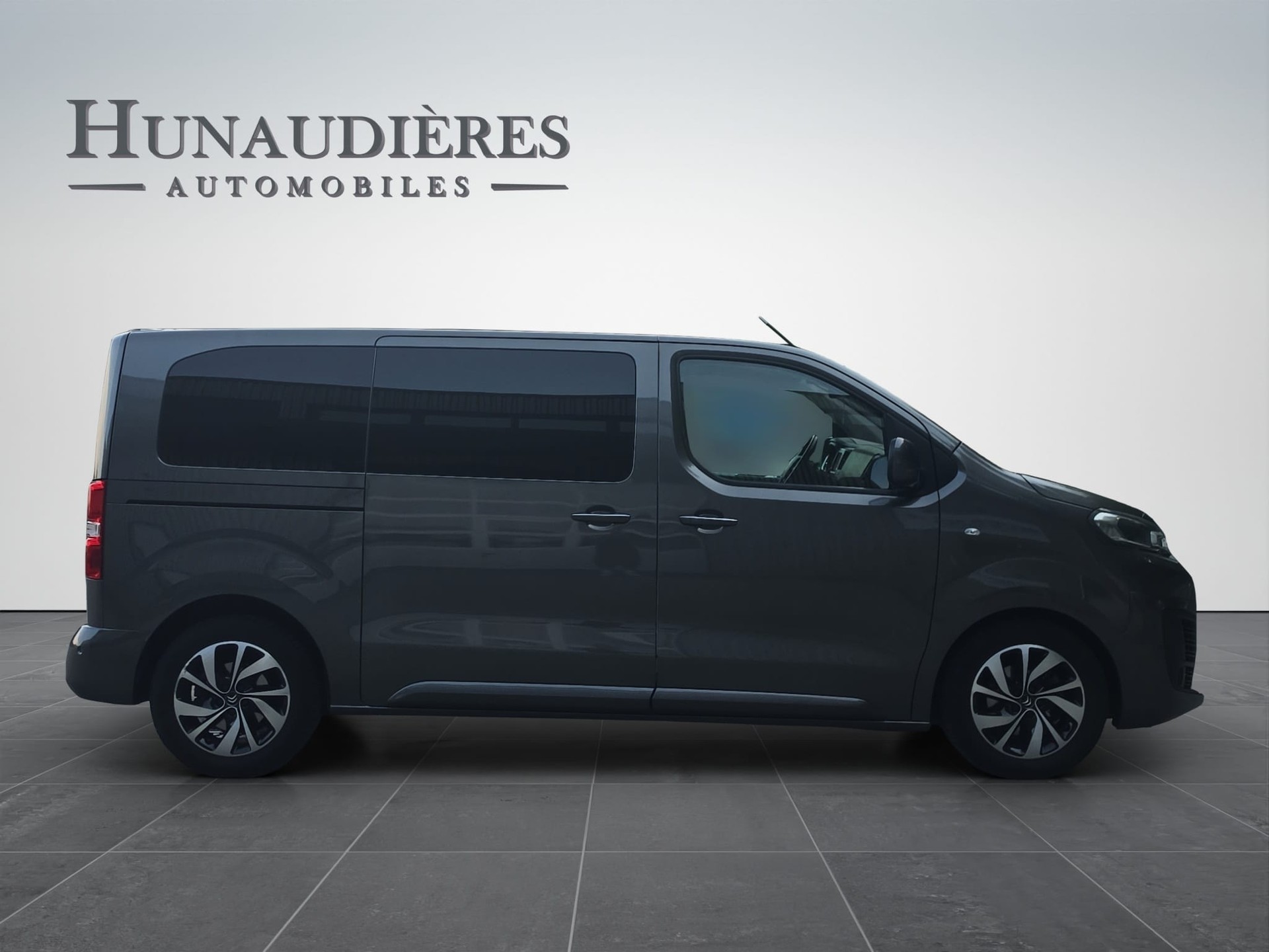CITROEN Spacetourer 2.0 BlueHDi Shine M EAT-image-4