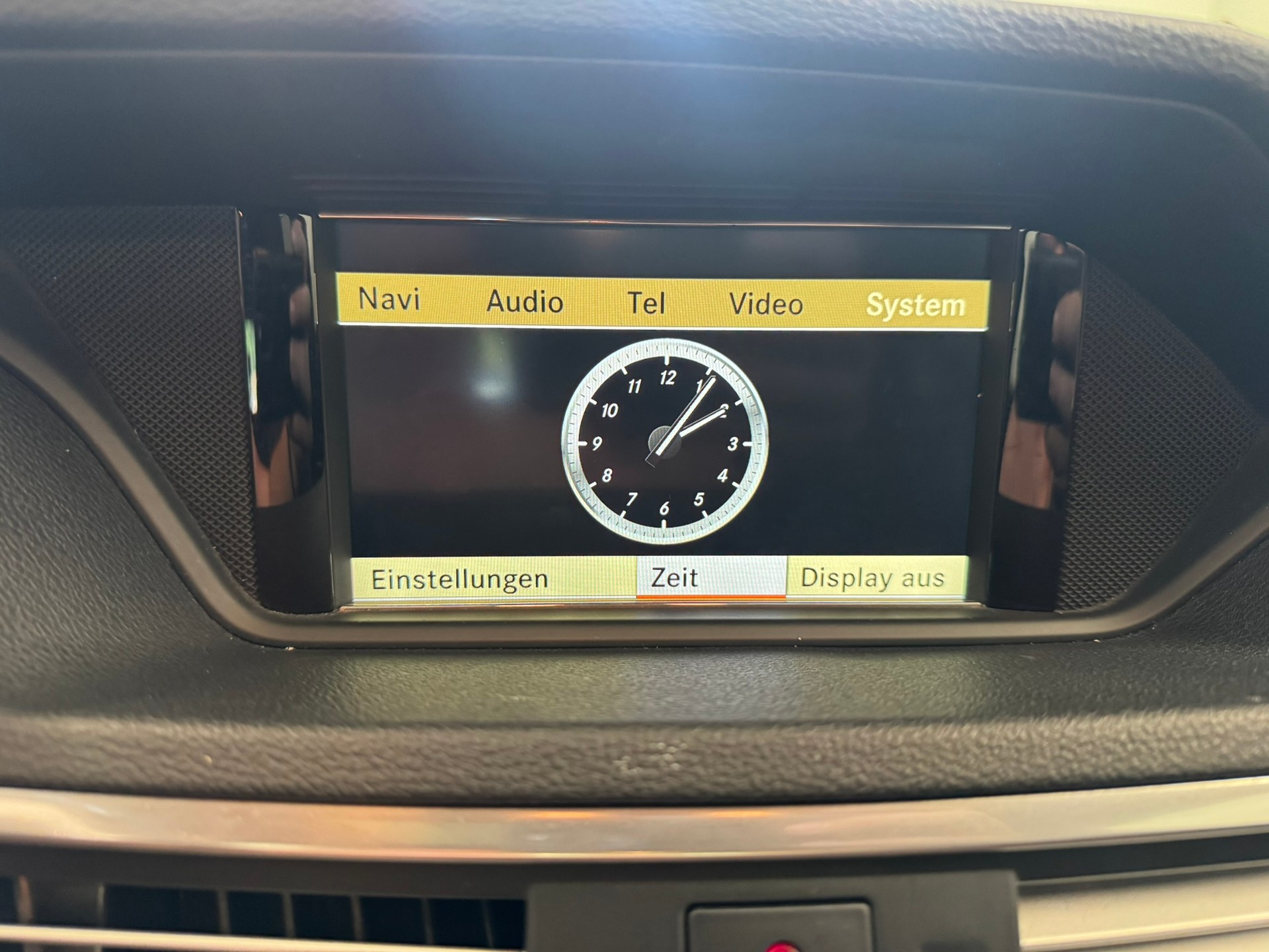 MERCEDES-BENZ E 350 CDI BlueEff. Avantgarde 4Matic 7G-Tronic-image-16