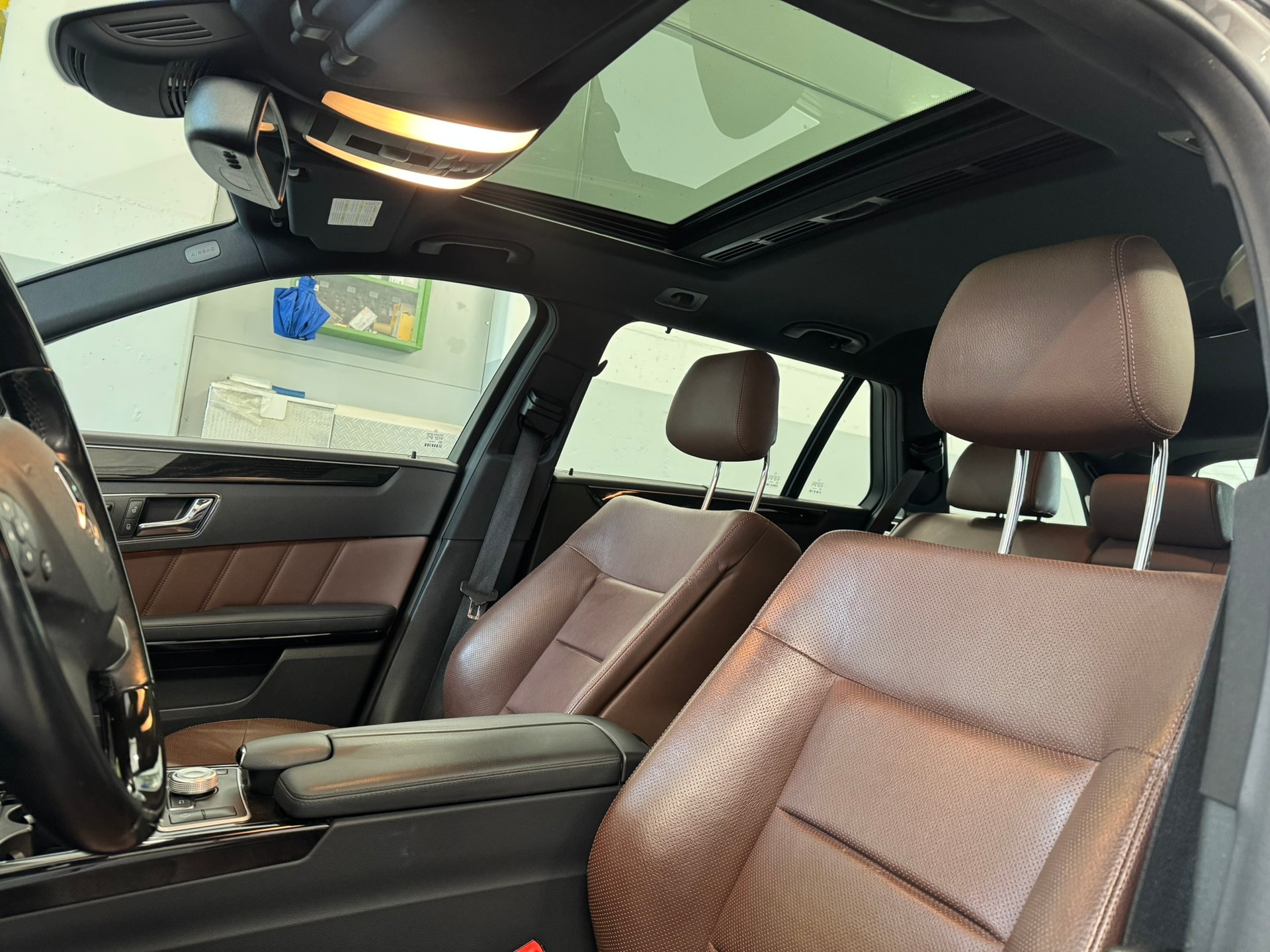 MERCEDES-BENZ E 350 CDI BlueEff. Avantgarde 4Matic 7G-Tronic-image-10
